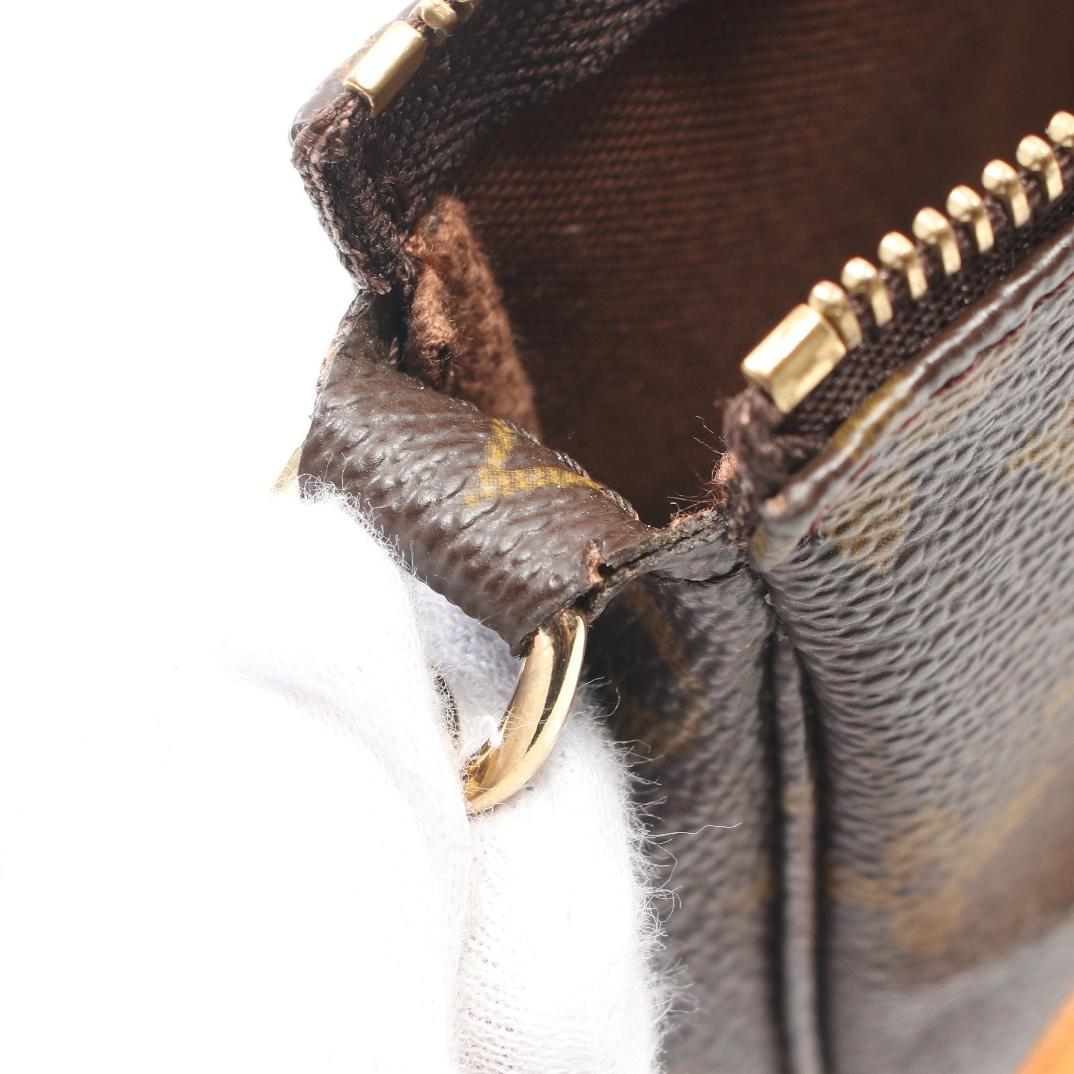 Louis Vuitton Louis Vuitton Pochette Accessoires Monogram Handbag Leather Brown Size ONE SIZE - 9 Thumbnail