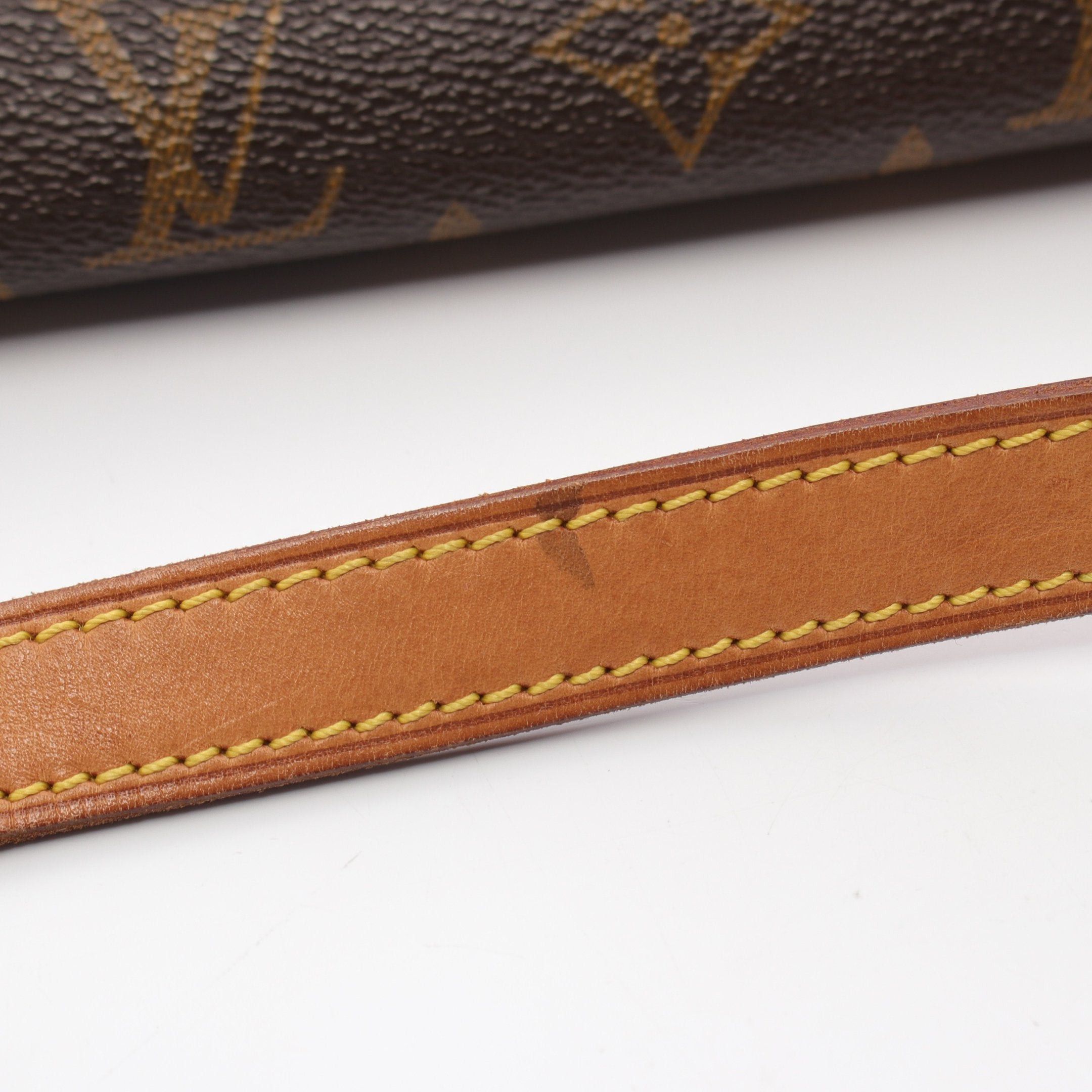Louis Vuitton Louis Vuitton Musette Tango Short Strap Monogram Shoulder Bag Leather Brown Size ONE SIZE - 9 Thumbnail
