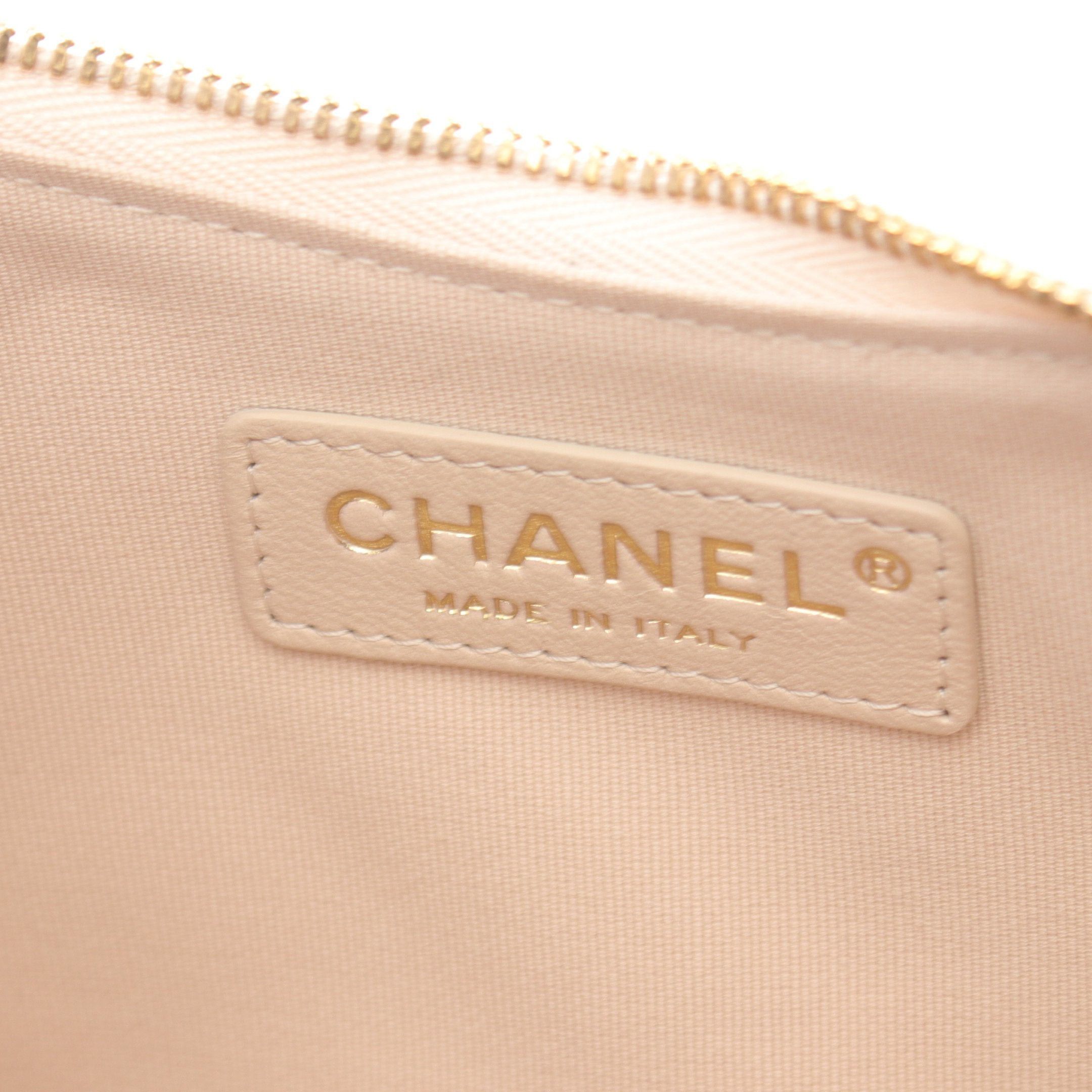 Chanel Chanel Matelasse Small Hobo Chain Shoulder Bag Lambskin Light Beige Gold Hardware Size ONE SIZE - 4 Thumbnail