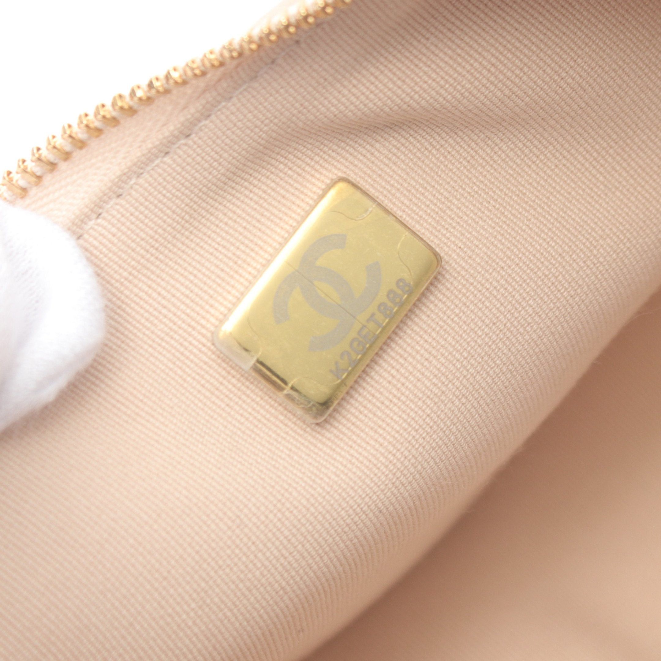 Chanel Chanel Matelasse Small Hobo Chain Shoulder Bag Lambskin Light Beige Gold Hardware Size ONE SIZE - 5 Thumbnail