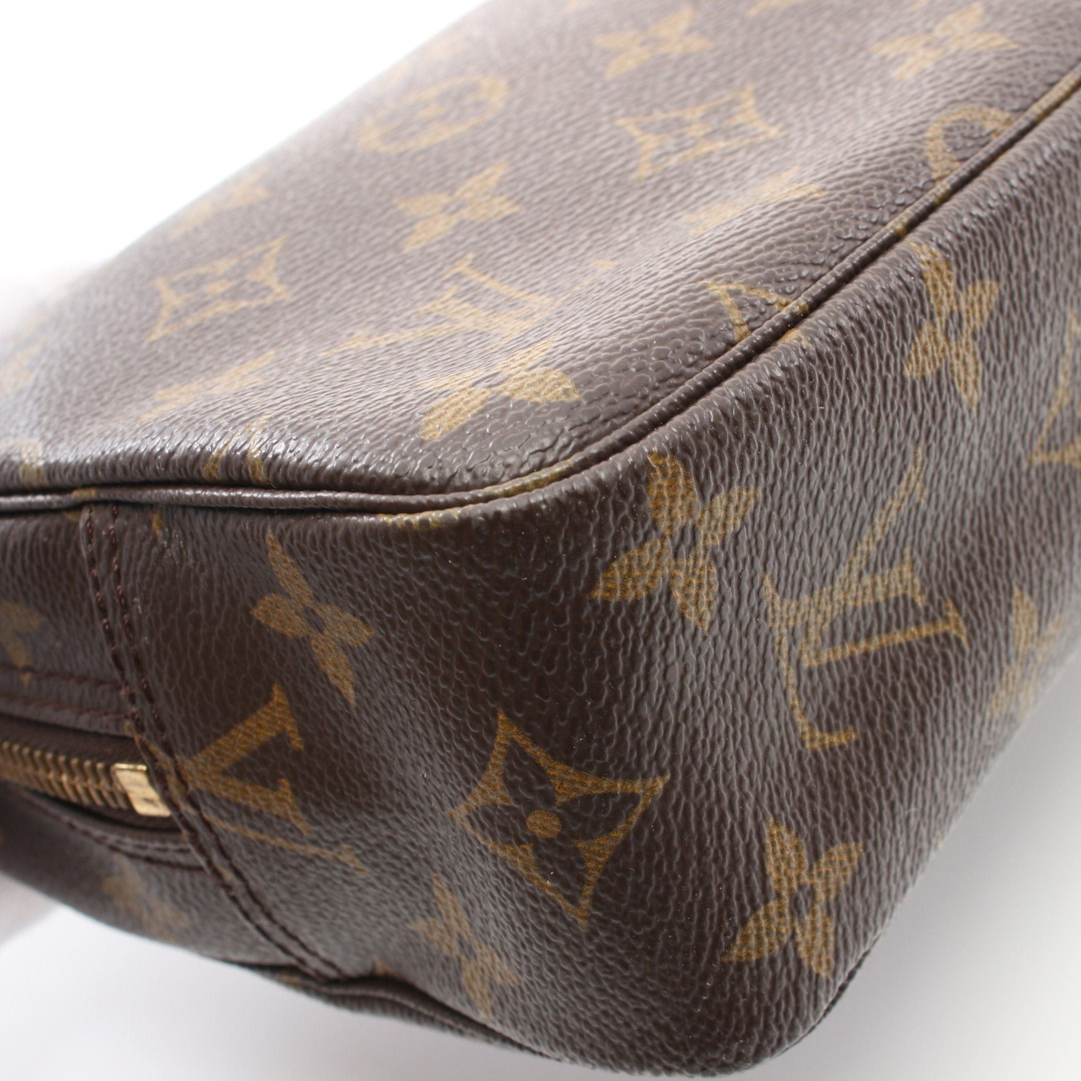Louis Vuitton Louis Vuitton Truth Toilette 23 Monogram Cosmetic Pouch Brown Size ONE SIZE - 5 Thumbnail