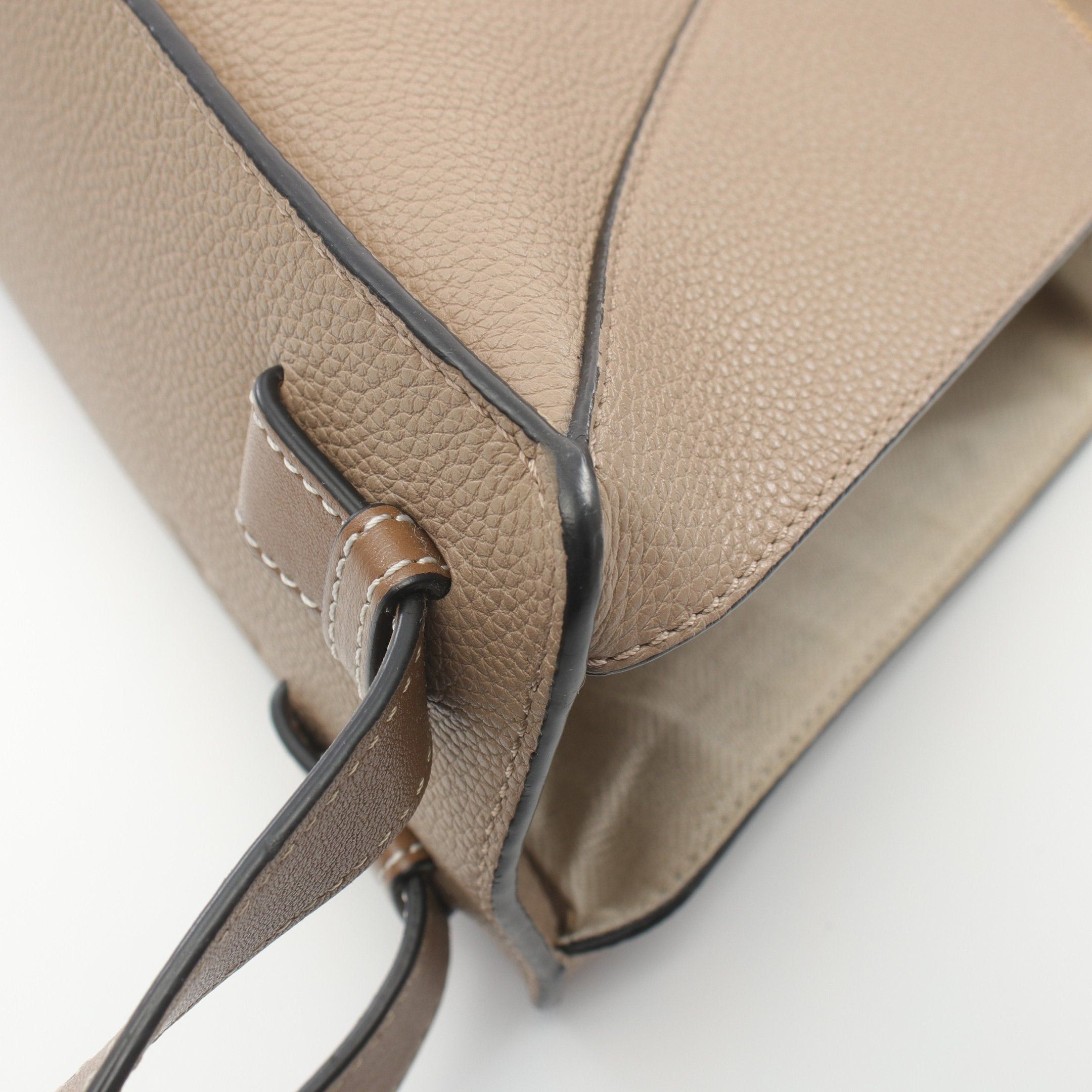 Loewe Loewe Hammock Small Handbag Leather Gray Beige Size ONE SIZE - 7 Thumbnail