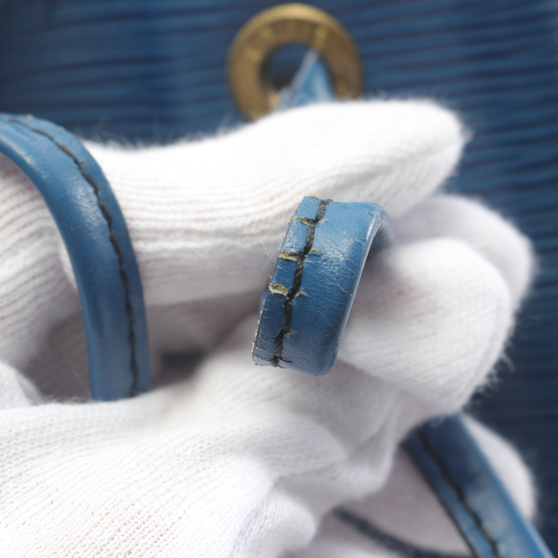 Louis Vuitton Louis Vuitton Noe Epi Toledo Blue Shoulder Bag Leather Size ONE SIZE - 9 Thumbnail