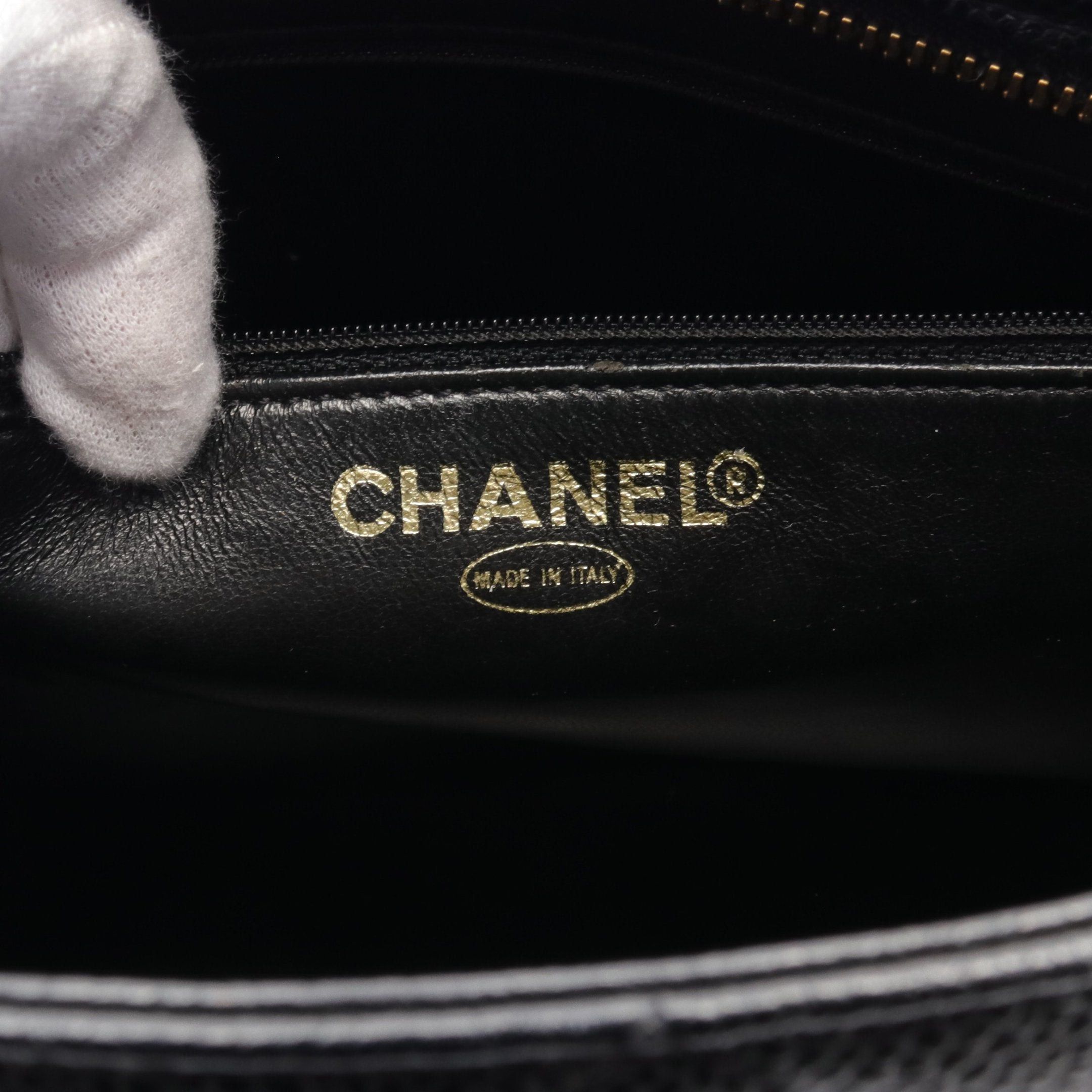 Chanel Chanel Reissue Tote Handbag Bag Caviar Skin Black Gold Hardware Size ONE SIZE - 4 Thumbnail