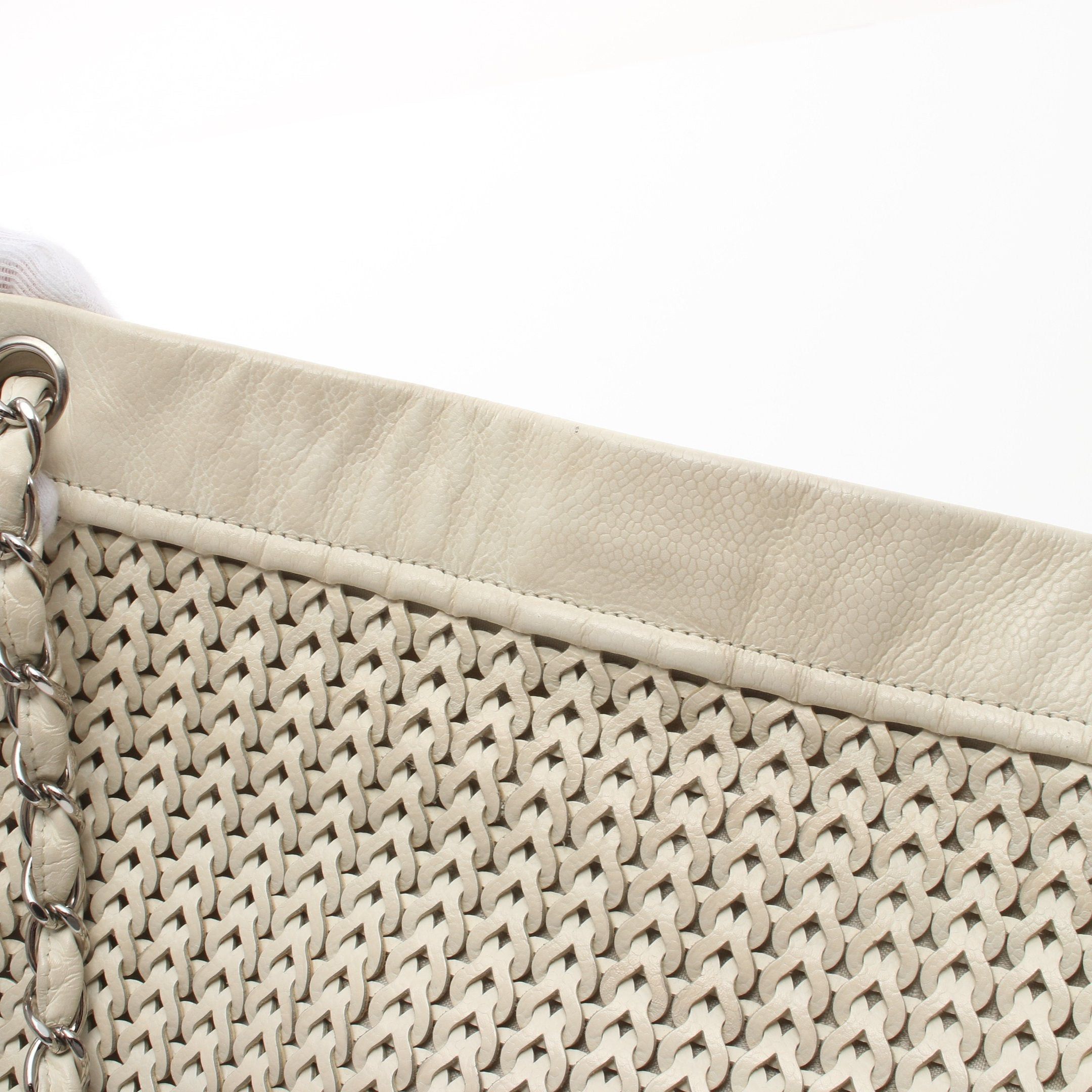 Chanel Chanel Coco Mark Chain Shoulder Bag Caviar Skin Ivory Silver Hardware Mesh Size ONE SIZE - 9 Thumbnail