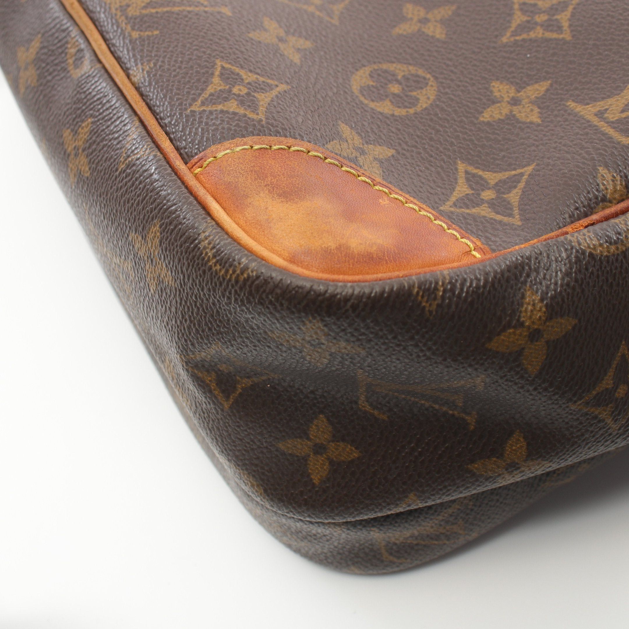 Louis Vuitton Louis Vuitton Nil Monogram Shoulder Bag Leather Brown Size ONE SIZE - 7 Thumbnail