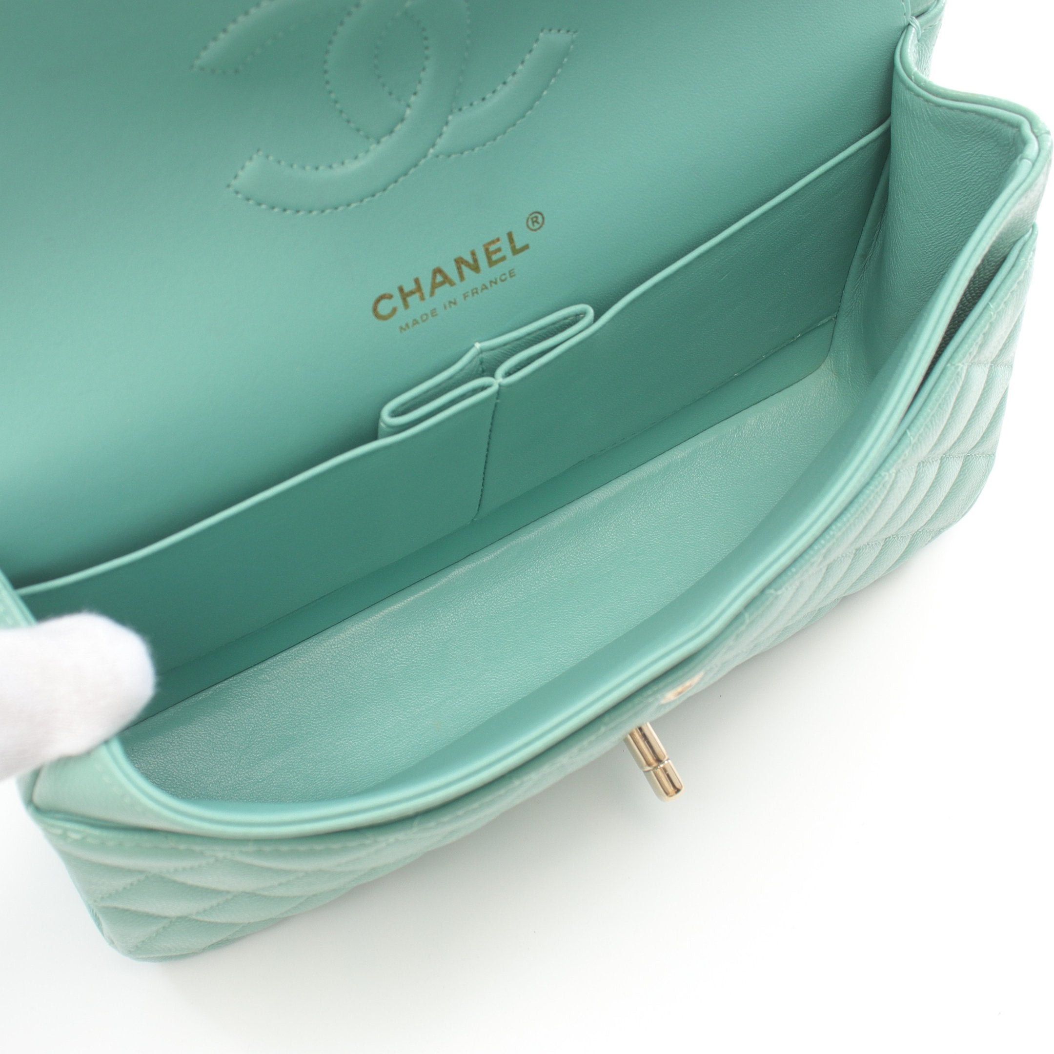 Chanel Chanel Matelasse Double Flap Chain Shoulder Bag Caviar Skin Turquoise Blue Gold Hardware Size ONE SIZE - 3 Thumbnail