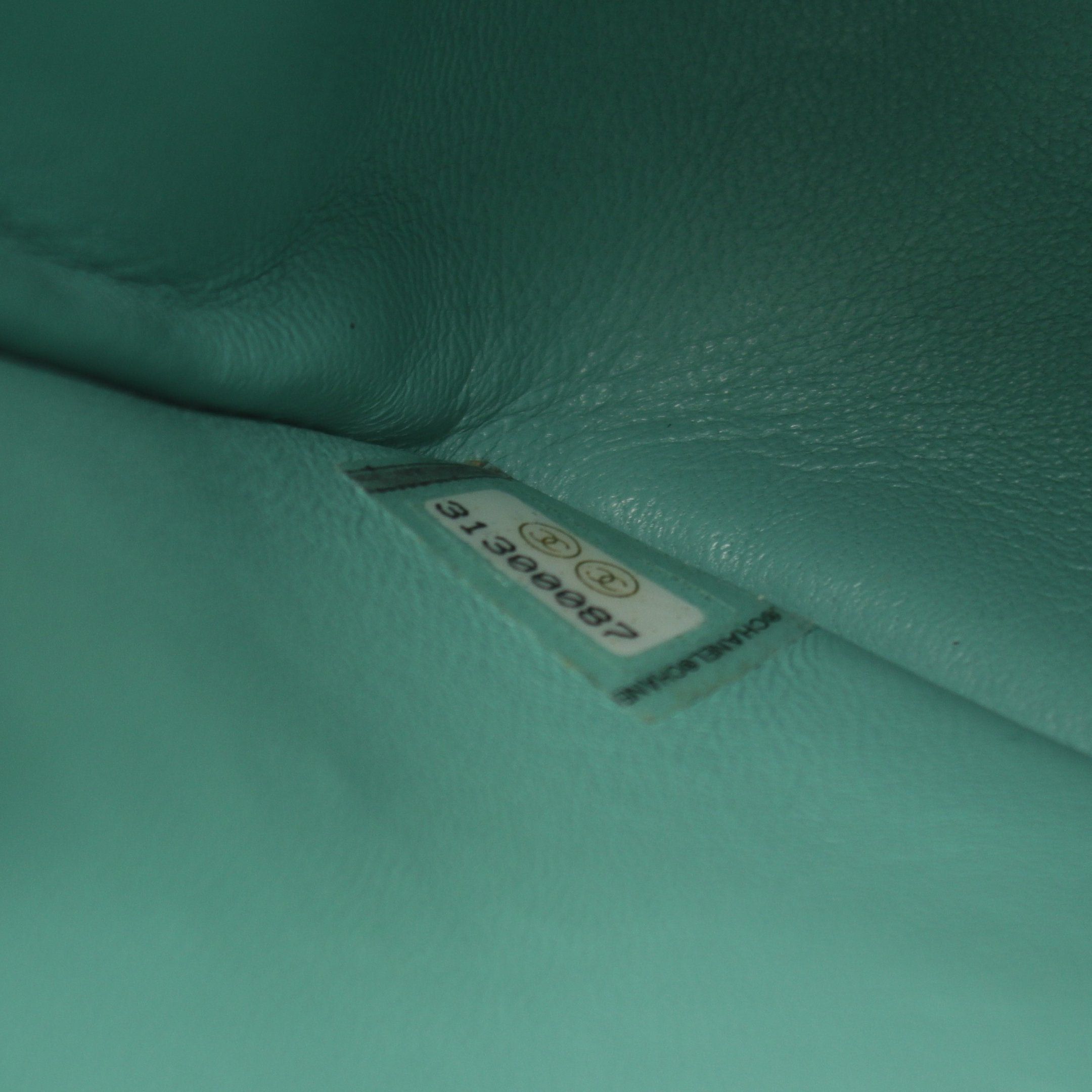 Chanel Chanel Matelasse Double Flap Chain Shoulder Bag Caviar Skin Turquoise Blue Gold Hardware Size ONE SIZE - 5 Thumbnail