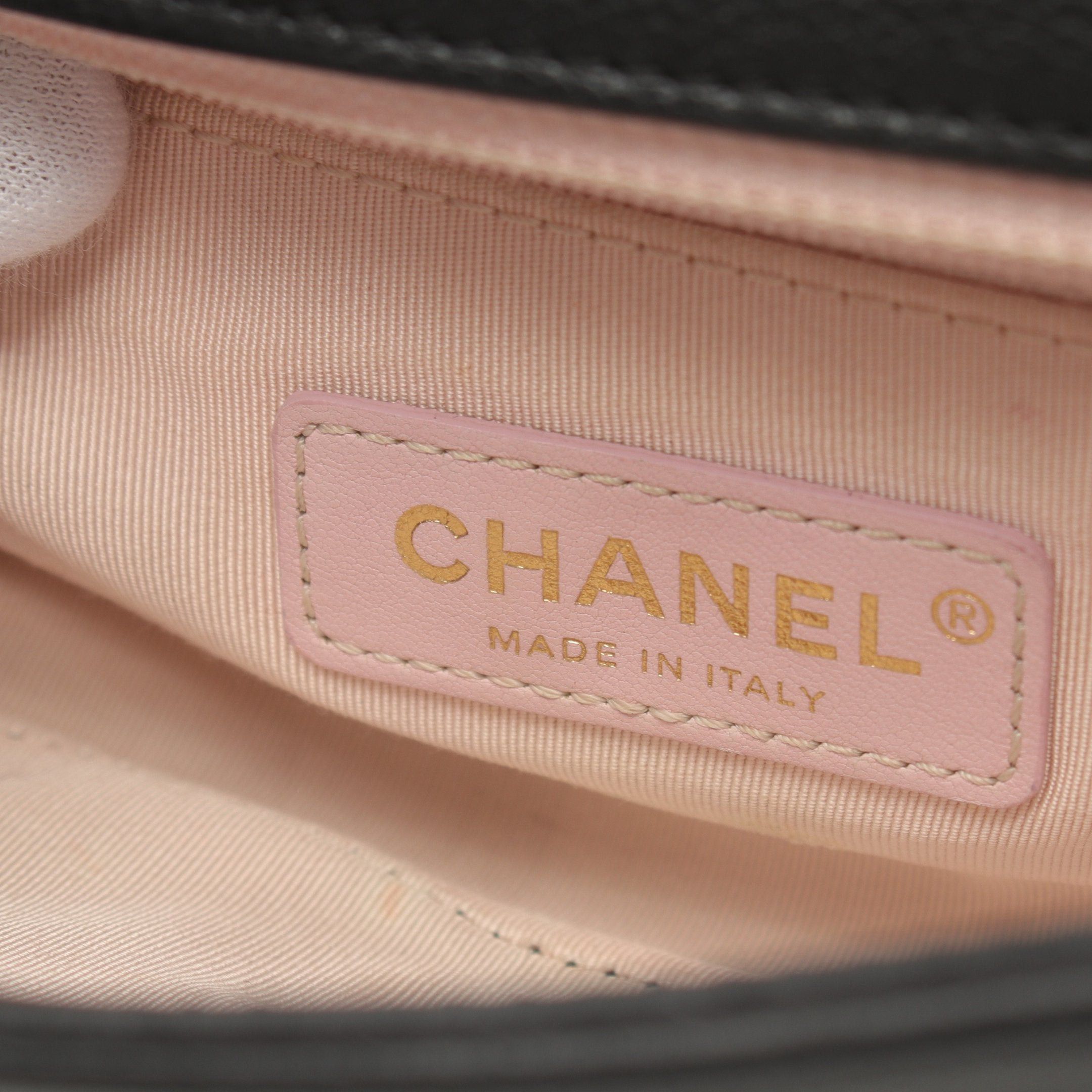 Chanel Chanel Chain Shoulder Bag Caviar Skin Black Gold Hardware Size ONE SIZE - 4 Thumbnail