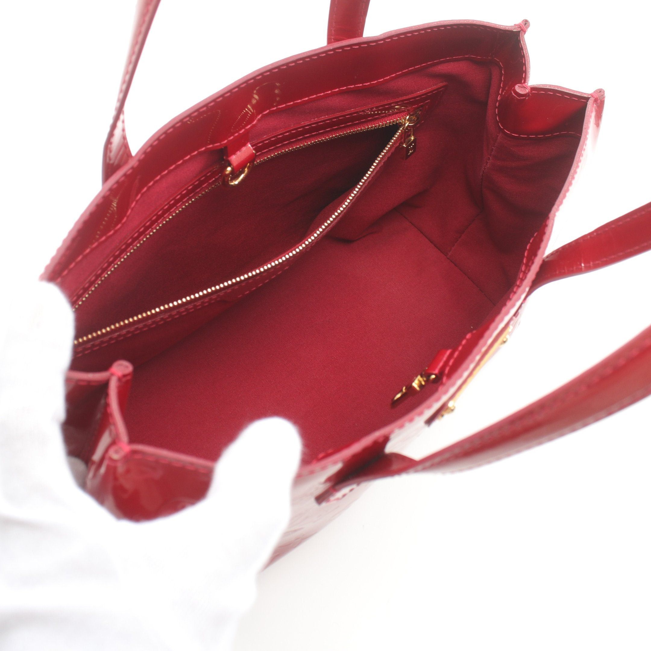 Louis Vuitton Louis Vuitton Wilshire Pm Monogram Vernis Pomme D'Amour Handbag Leather Red Size ONE SIZE - 3 Thumbnail