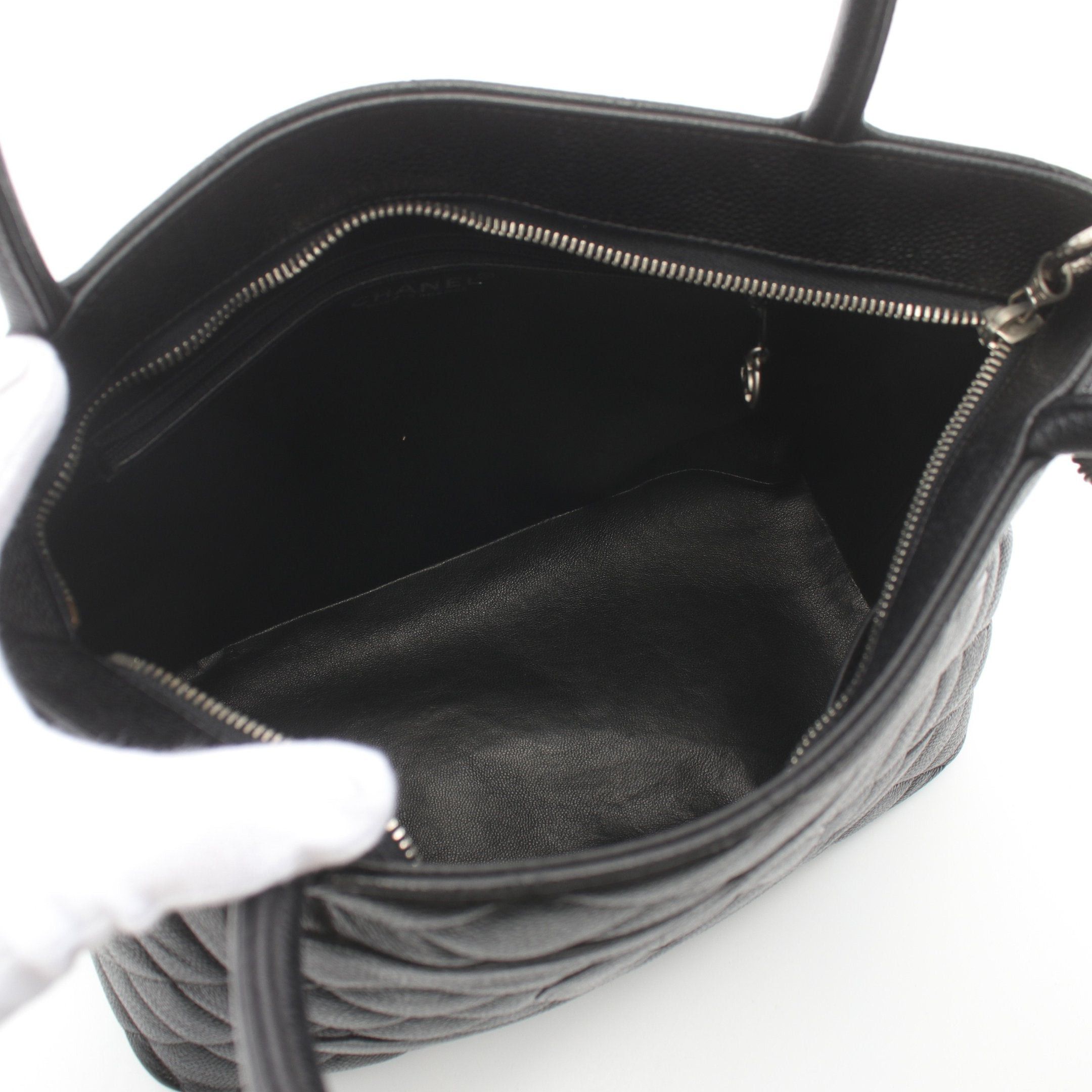 Chanel Chanel Reissue Tote Handbag Bag Caviar Skin Black Silver Hardware Size ONE SIZE - 3 Thumbnail
