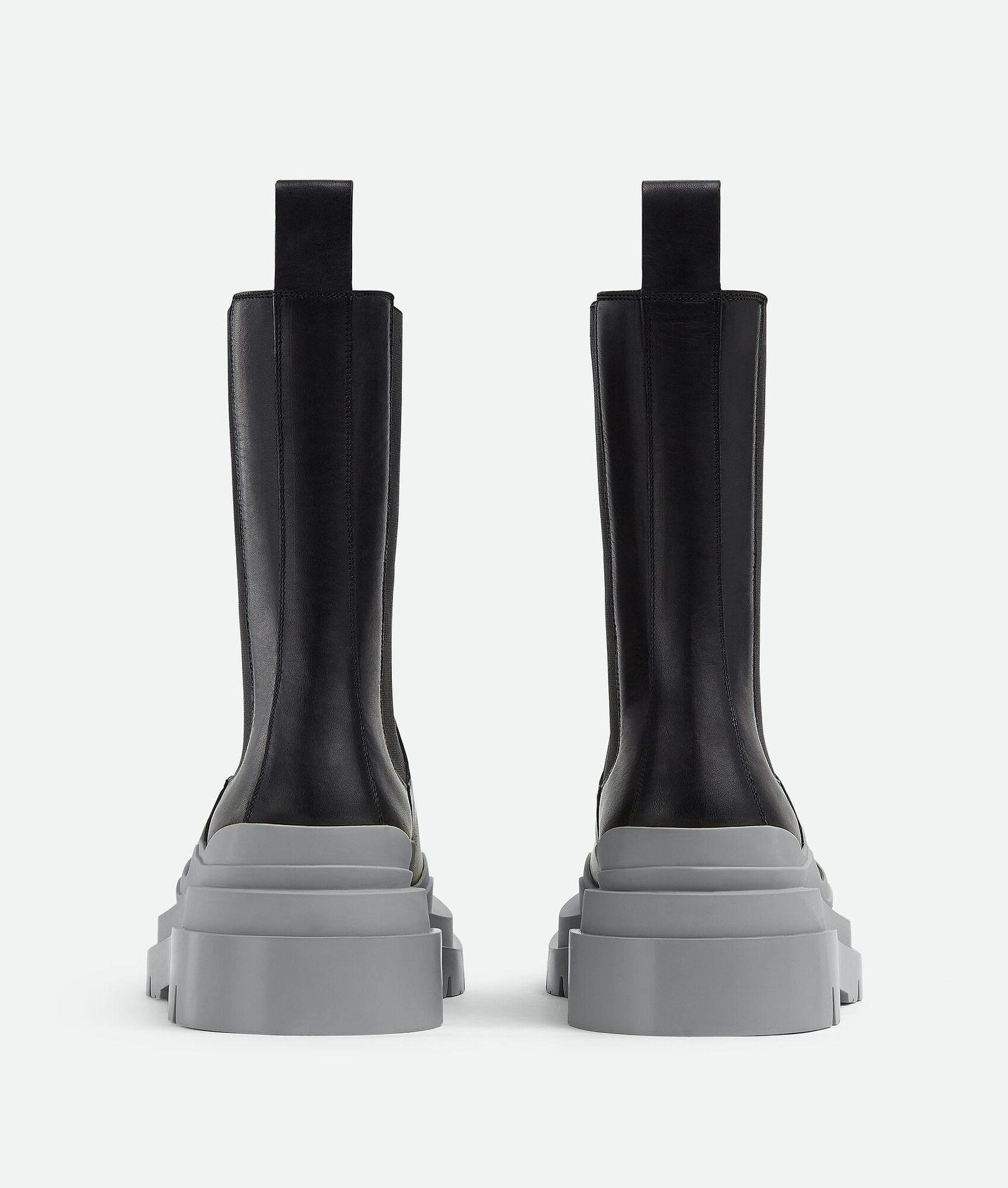 Bottega Veneta Bottega Veneta Tire Chelsea Boots with grey sole Size US 11 / EU 44 - 3 Thumbnail