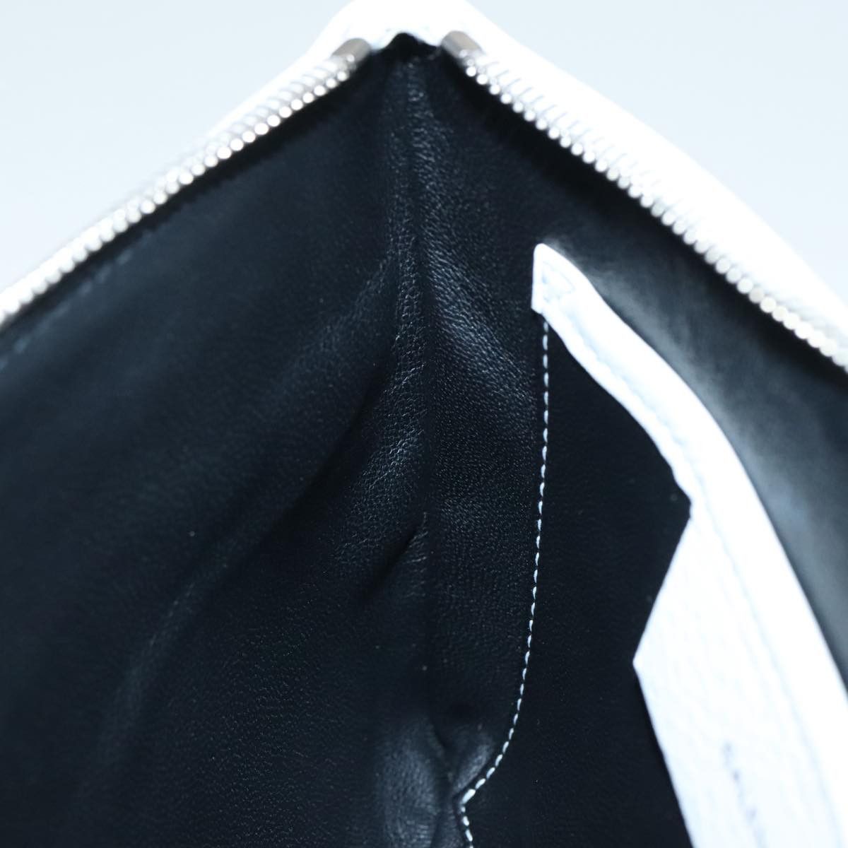 Balenciaga White Leather Clutch Bag (Pre-Owned) Size ONE SIZE - 9 Thumbnail