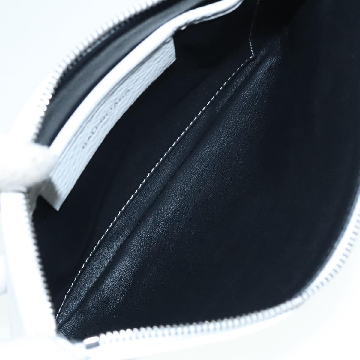 Balenciaga White Leather Clutch Bag (Pre-Owned) Size ONE SIZE - 6 Thumbnail