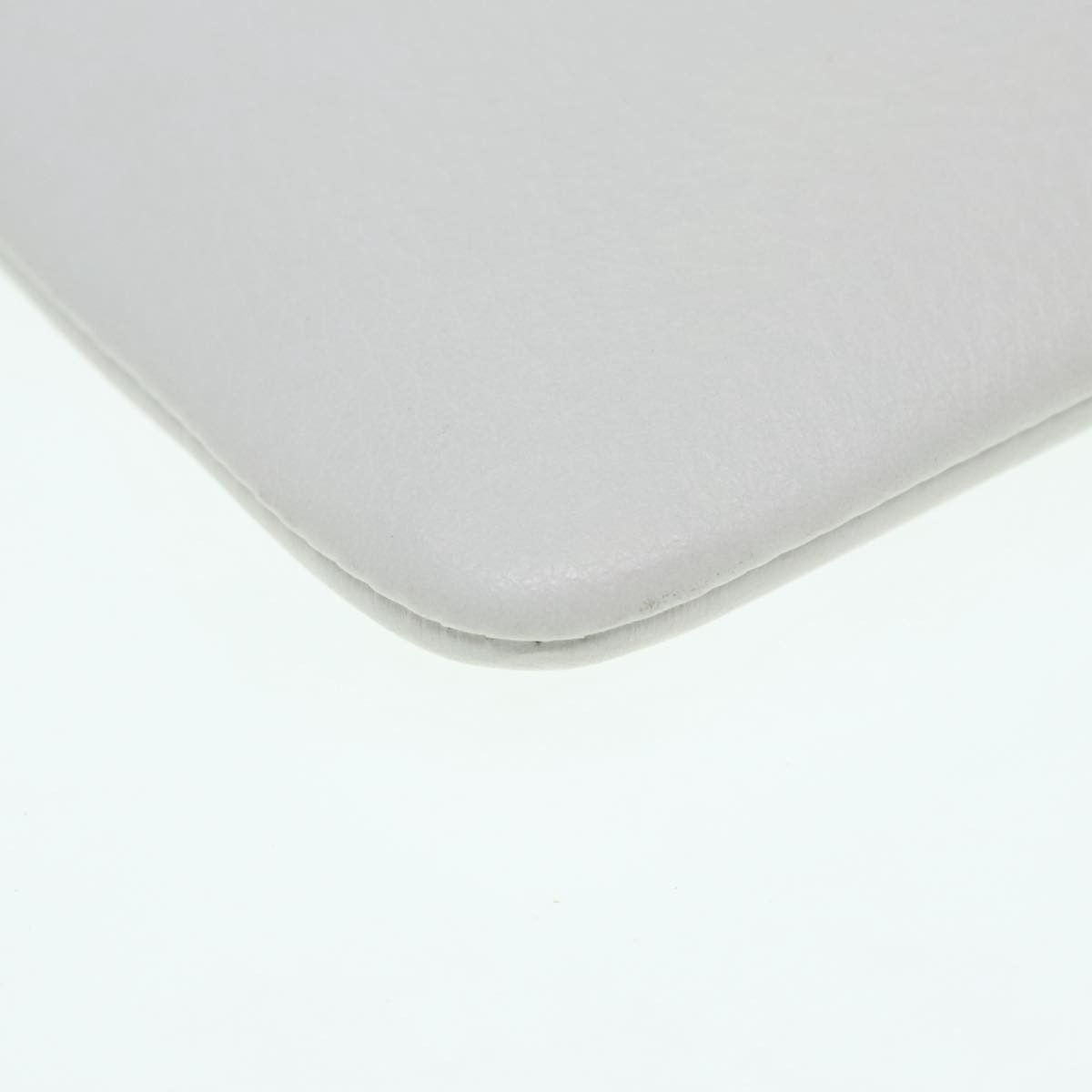 Balenciaga White Leather Clutch Bag (Pre-Owned) Size ONE SIZE - 16 Thumbnail