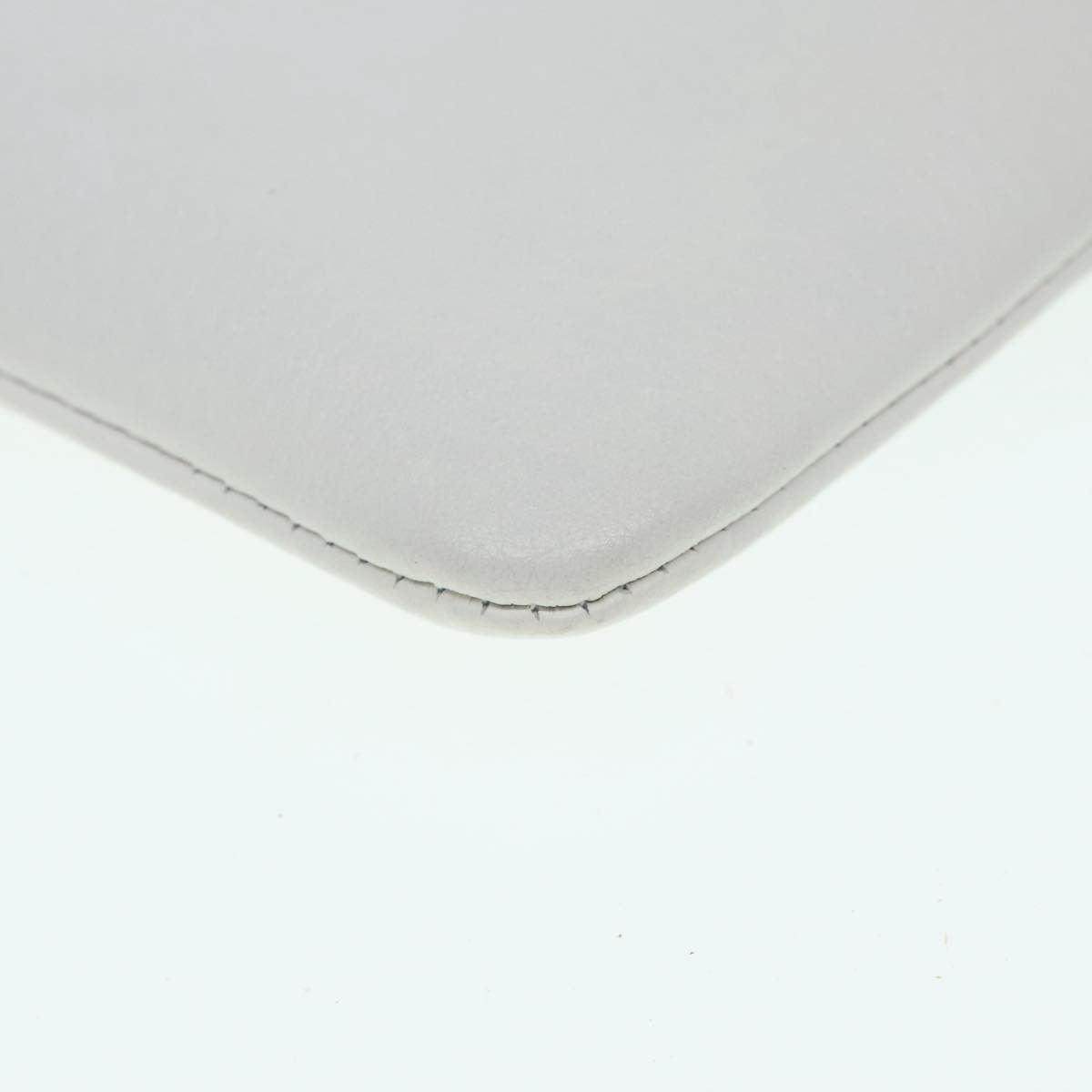 Balenciaga White Leather Clutch Bag (Pre-Owned) Size ONE SIZE - 14 Thumbnail