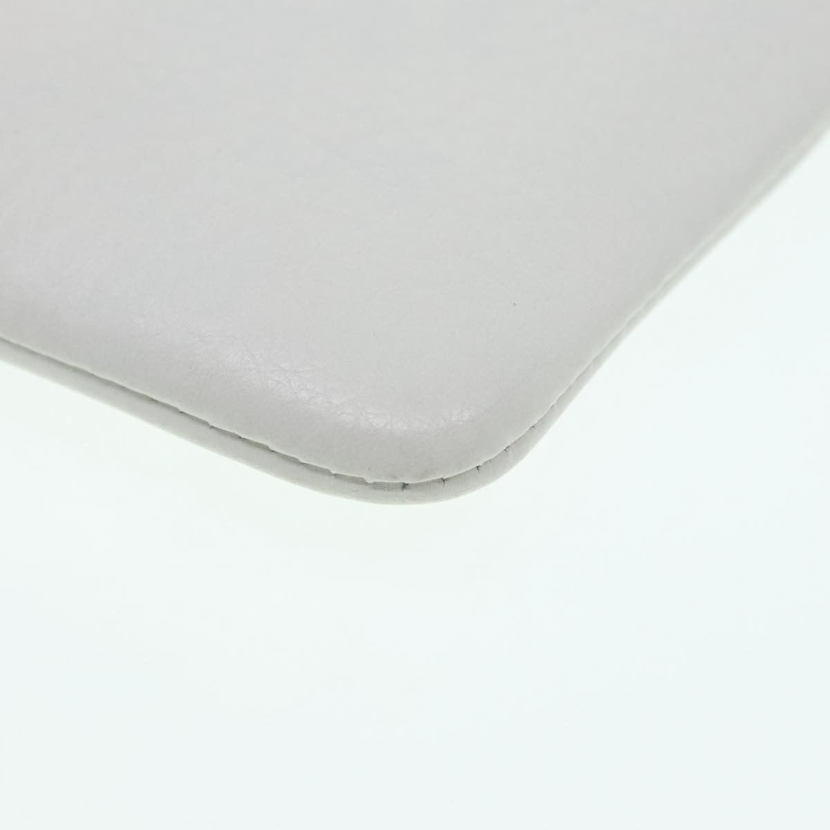 Balenciaga White Leather Clutch Bag (Pre-Owned) Size ONE SIZE - 15 Thumbnail