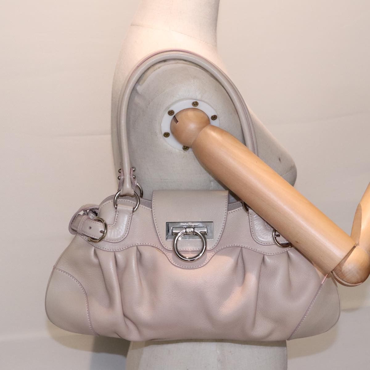 Salvatore Ferragamo Gancini Beige Leather Handbag (Pre-Owned) Size ONE SIZE - 14 Thumbnail