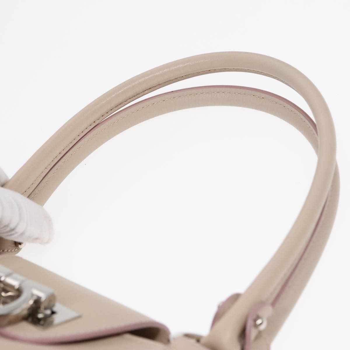 Salvatore Ferragamo Gancini Beige Leather Handbag (Pre-Owned) Size ONE SIZE - 5 Thumbnail