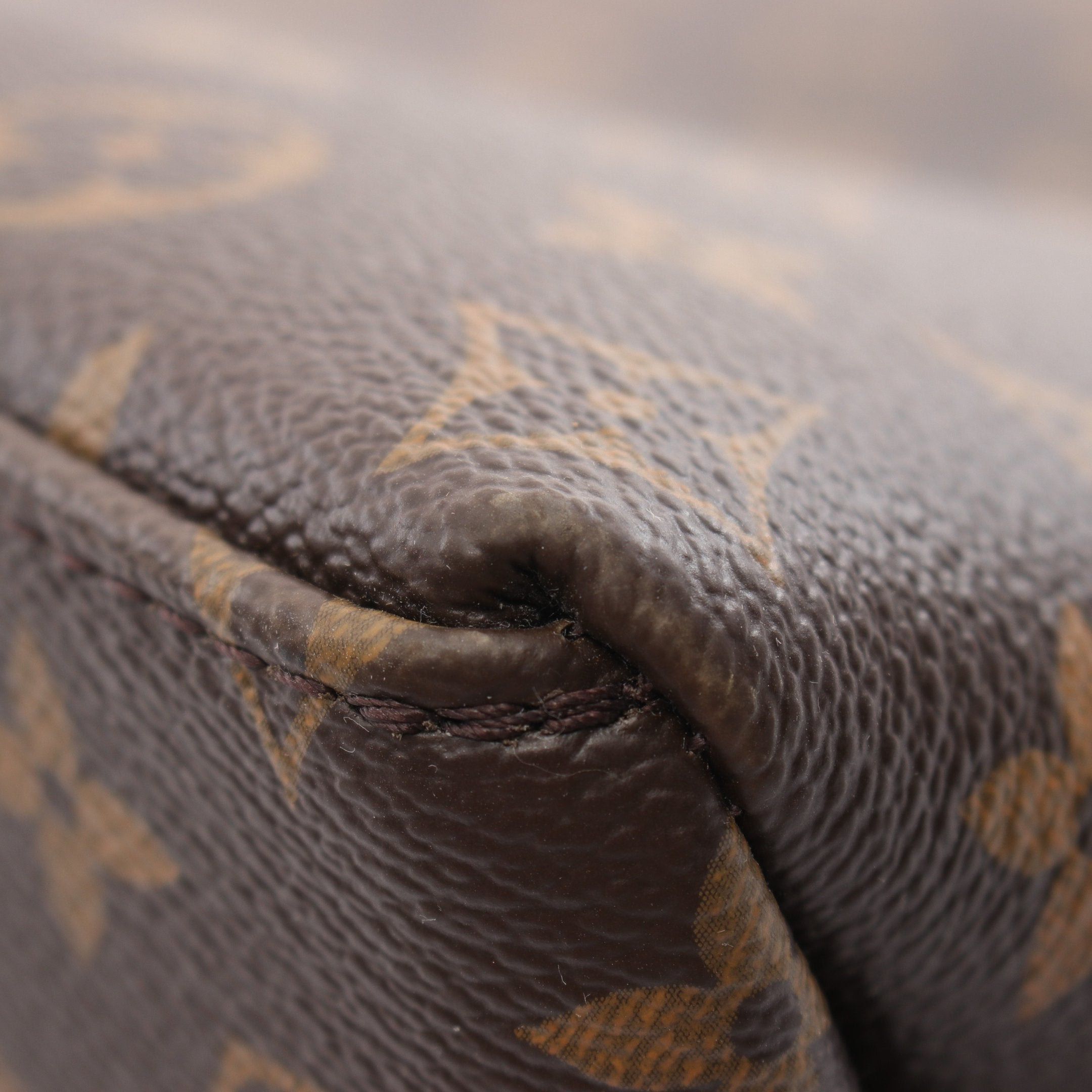 Louis Vuitton Louis Vuitton Petit Palais Mm Monogram Handbag Leather Brown Size ONE SIZE - 5 Thumbnail