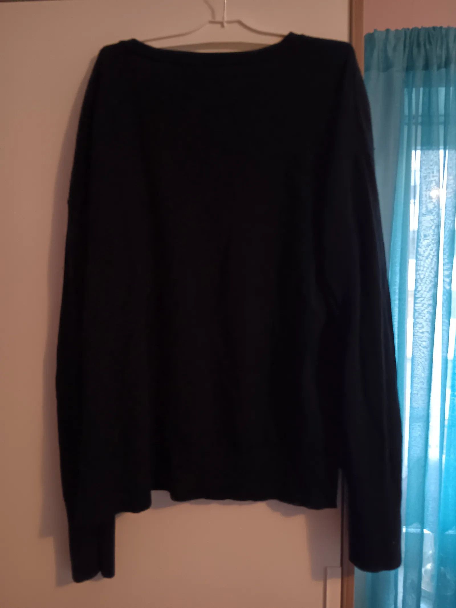 Uniqlo Uniqlo Sweater Size M / US 6-8 / IT 42-44 - 4 Thumbnail