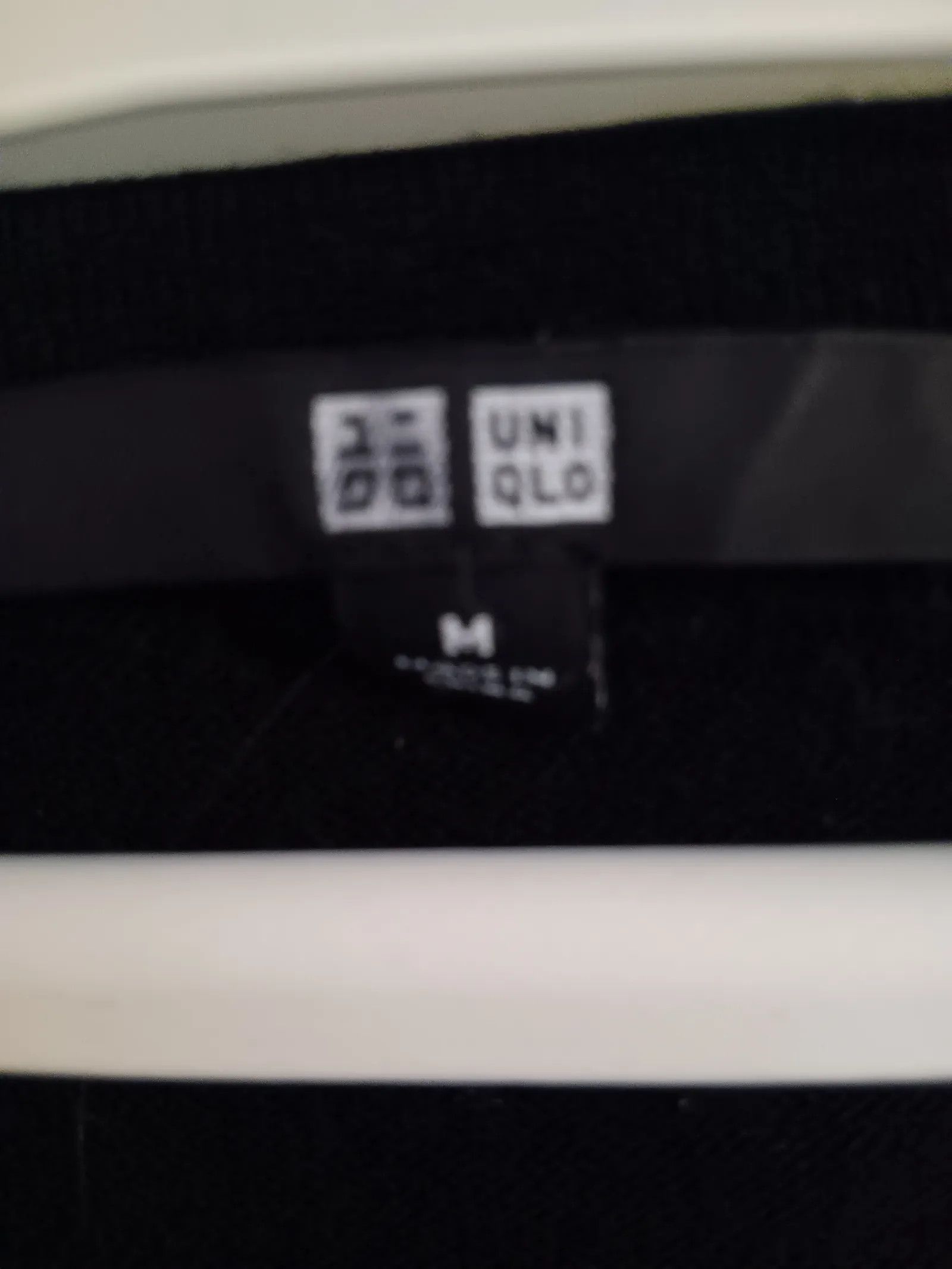 Uniqlo Uniqlo Sweater Size M / US 6-8 / IT 42-44 - 2 Thumbnail
