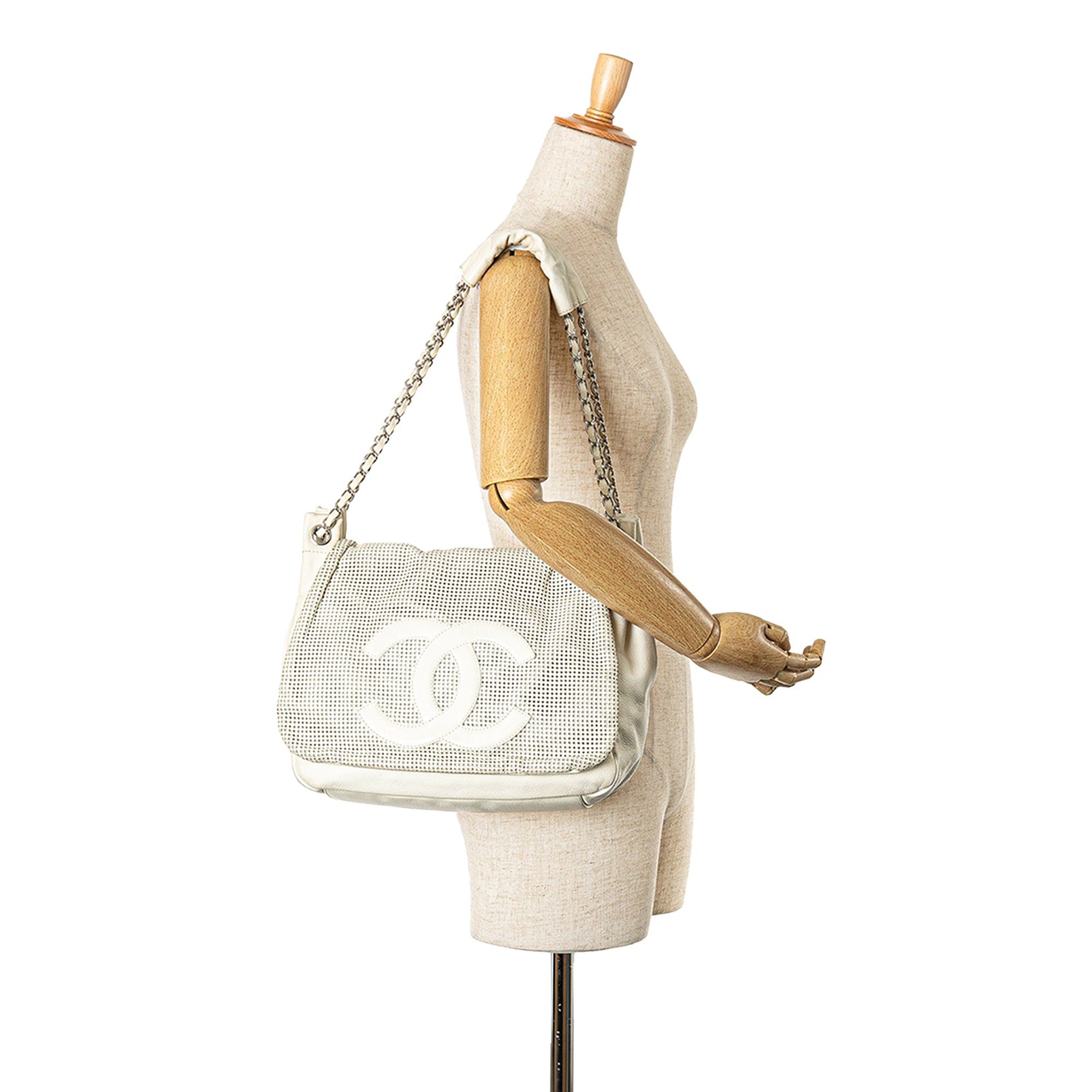 Chanel Chanel Caviar Perforated Hollywood Accordion Flap White Size ONE SIZE - 13 Thumbnail