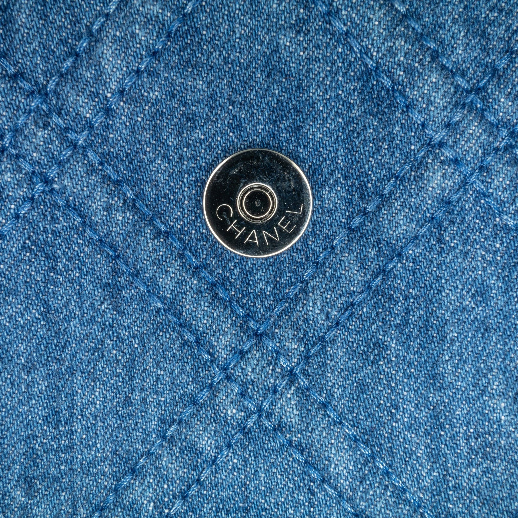 Chanel Chanel Denim 19 Phone Holder with Chain Blue Size ONE SIZE - 9 Thumbnail