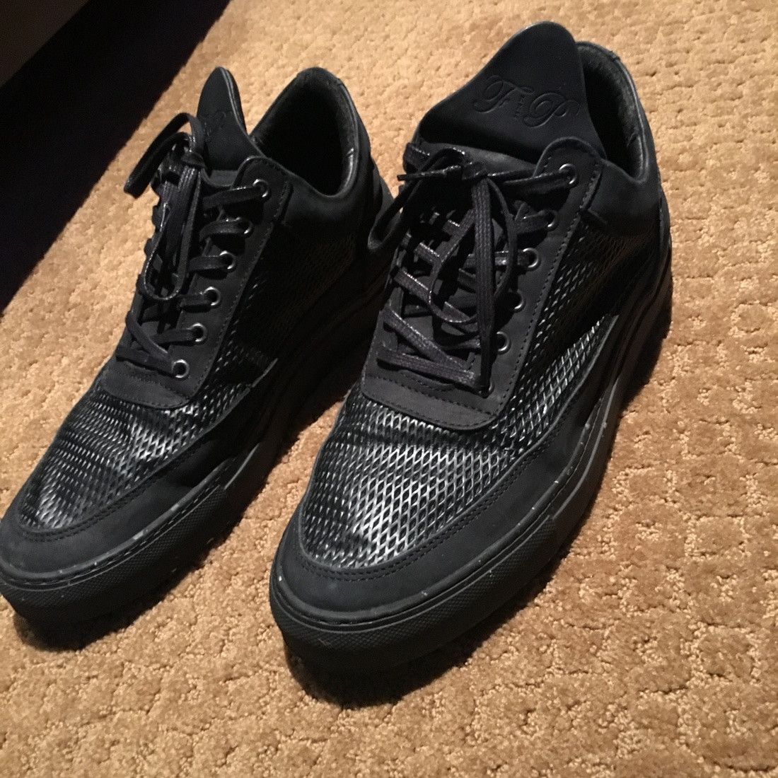 Filling Pieces black 3m mesh Size US 9 / EU 42 - 1 Thumbnail