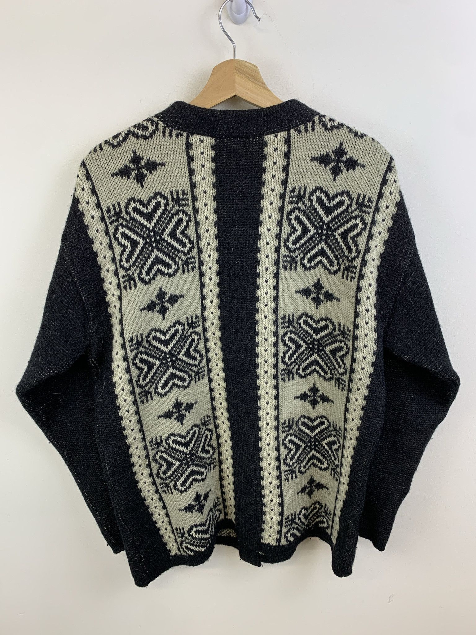 Other vintage 1990s Wool Clover pattern knit Cardigan Size S Size US S / EU 44-46 / 1 - 3 Thumbnail