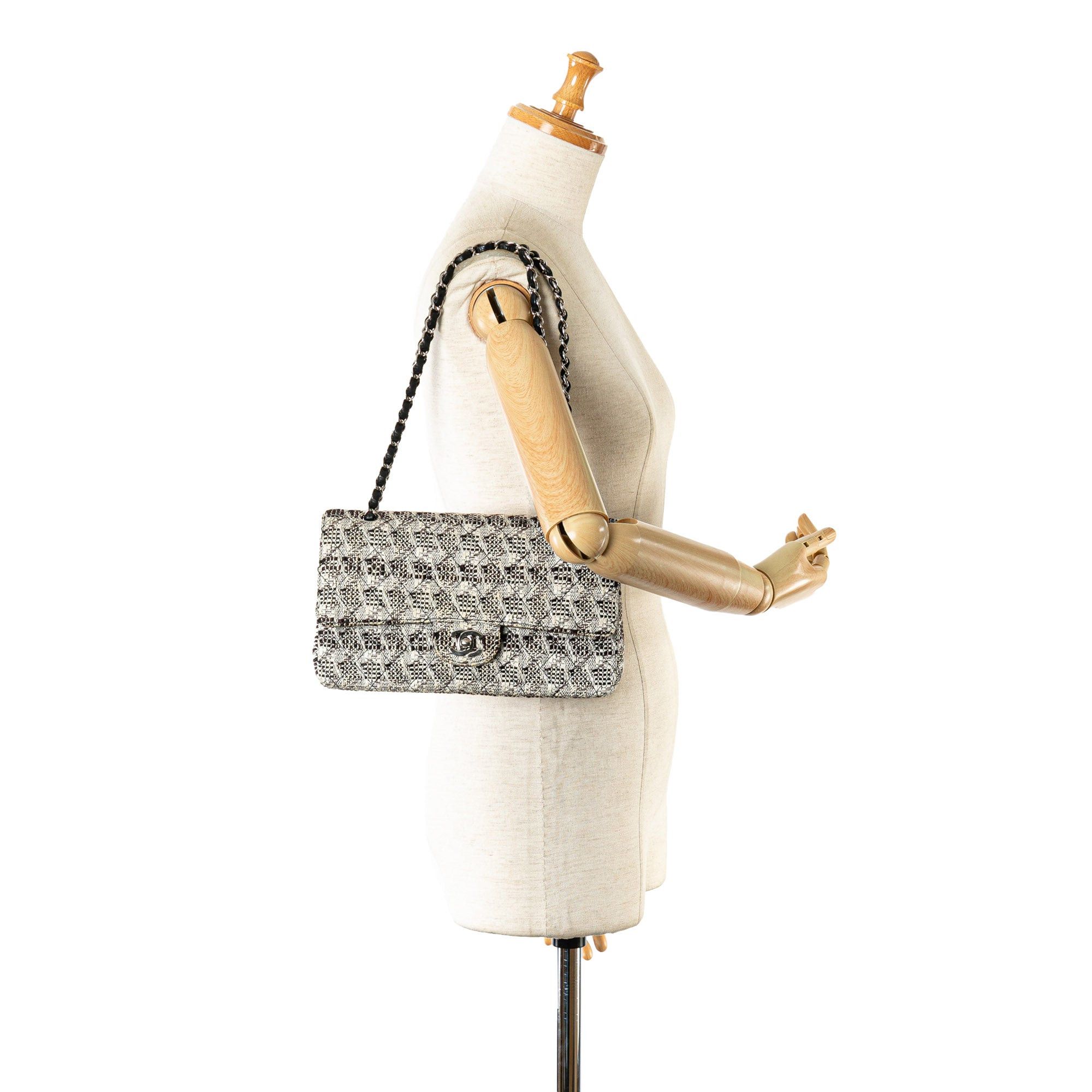 Chanel Chanel Medium Classic Tweed Double Flap White Size ONE SIZE - 13 Thumbnail