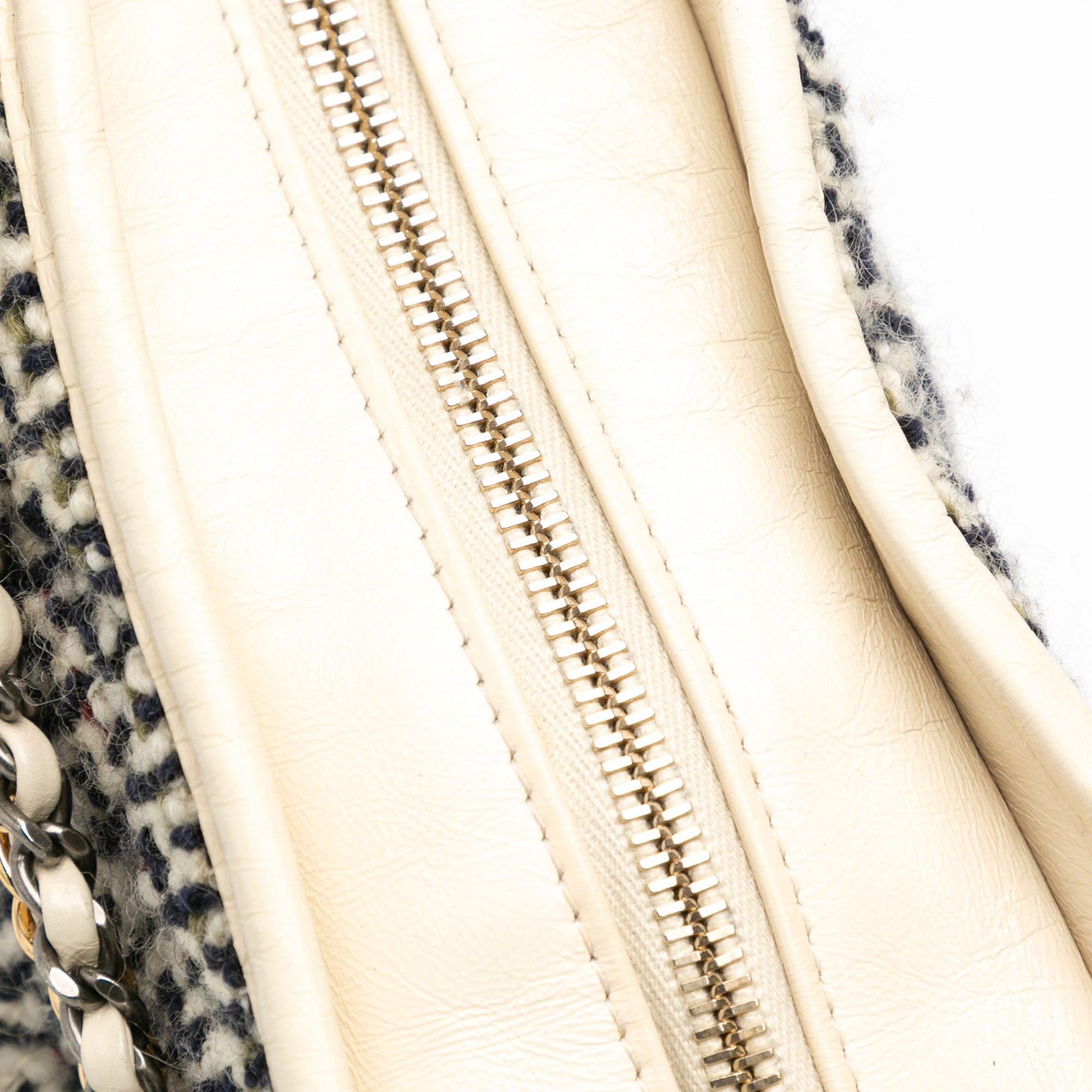 Chanel Chanel Medium Tweed and Lambskin Gabrielle Crossbody Blue Size ONE SIZE - 6 Thumbnail