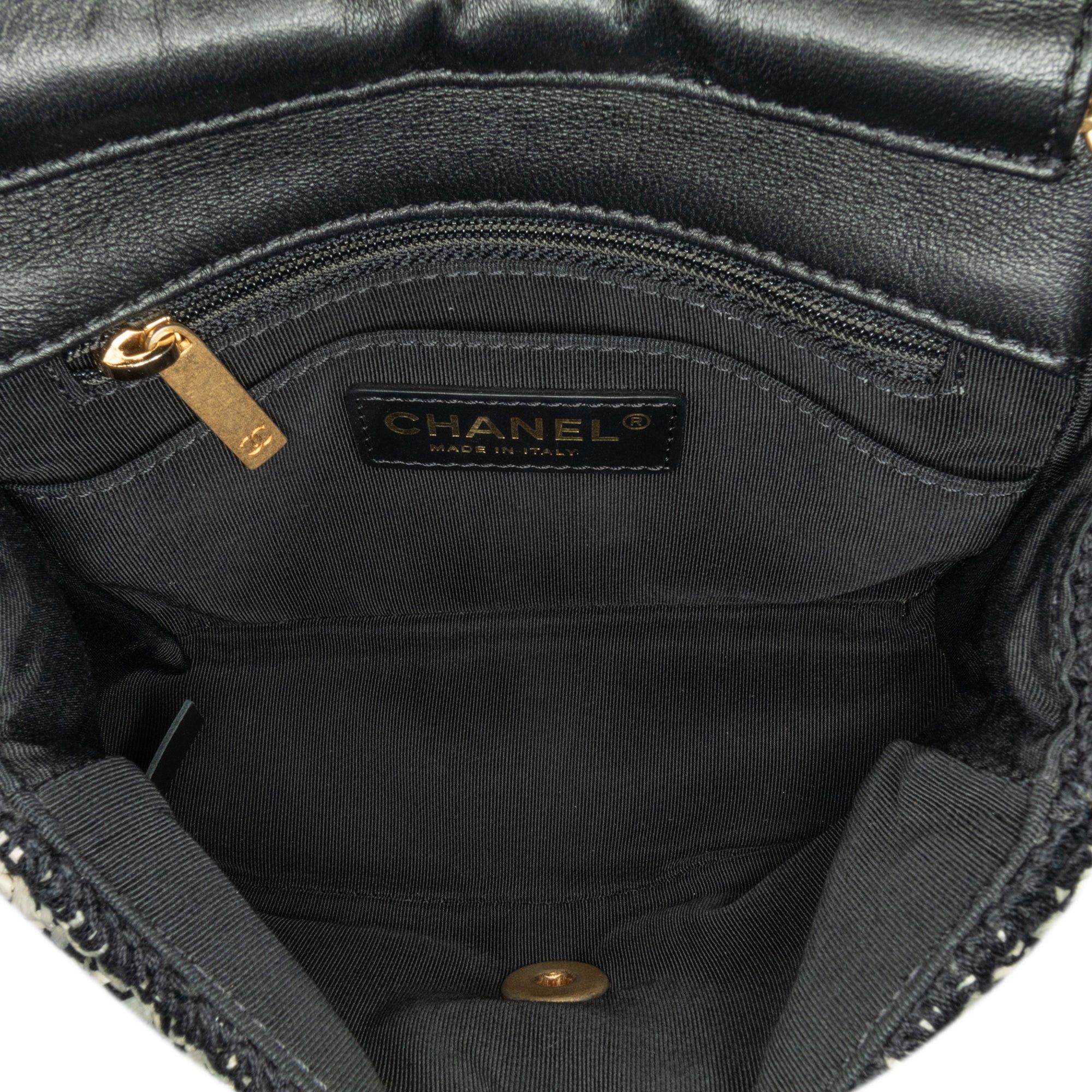 Chanel Chanel Raffia Braided with Love Flap White Size ONE SIZE - 4 Thumbnail