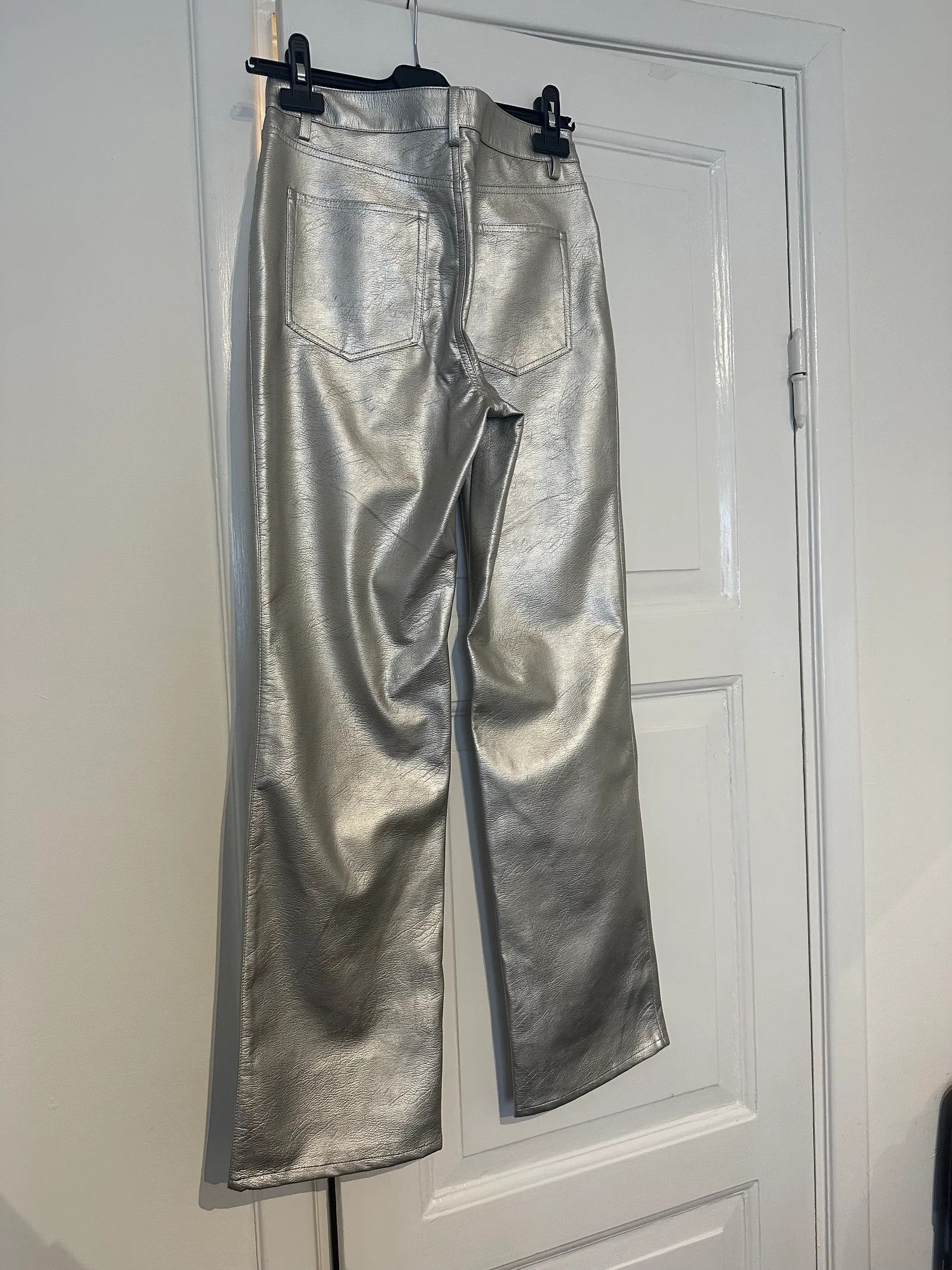 H&M H&M Byxor i fuskskinn Pants Size 26" / US 2 / IT 38 - 2 Thumbnail