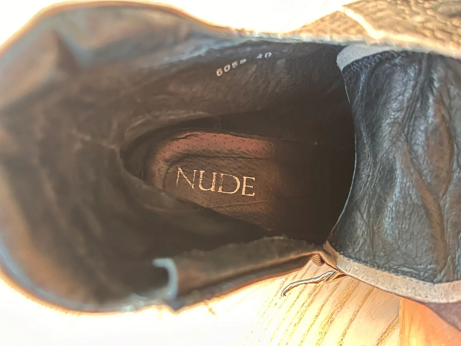 Nude Nude Boots Size US 10 / IT 40 - 2 Thumbnail