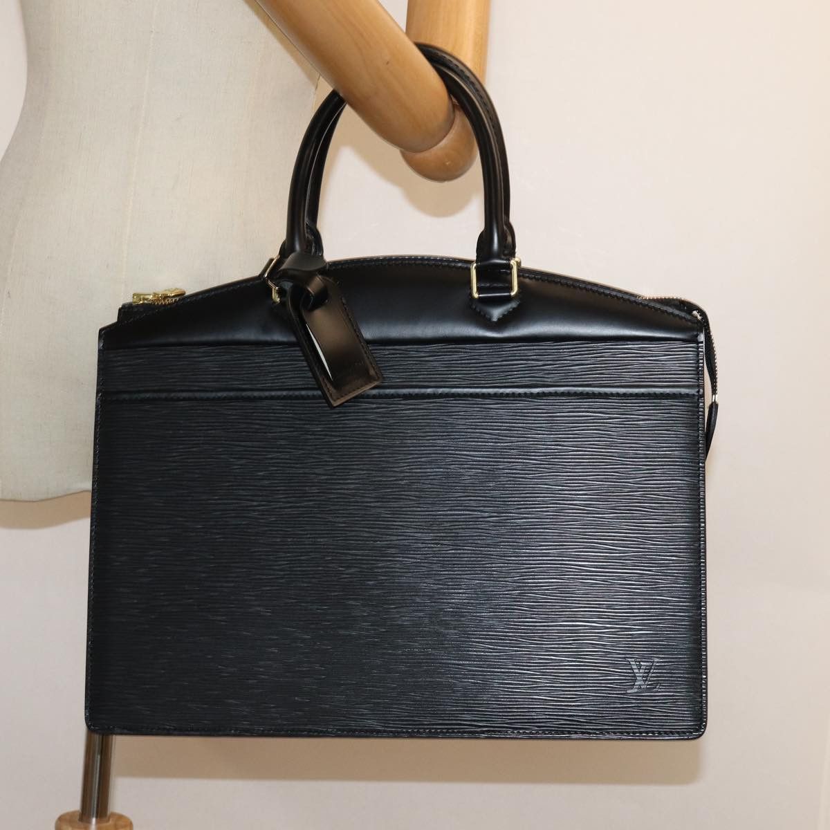 Louis Vuitton Riviera Black Leather Handbag (Pre-Owned) Size ONE SIZE - 12 Thumbnail