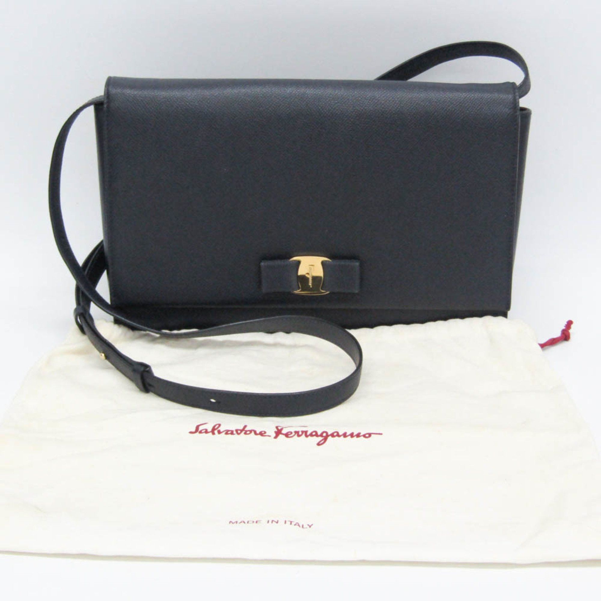 Salvatore Ferragamo Vara Navy Leather Shoulder Bag (Pre-Owned) Size ONE SIZE - 6 Thumbnail