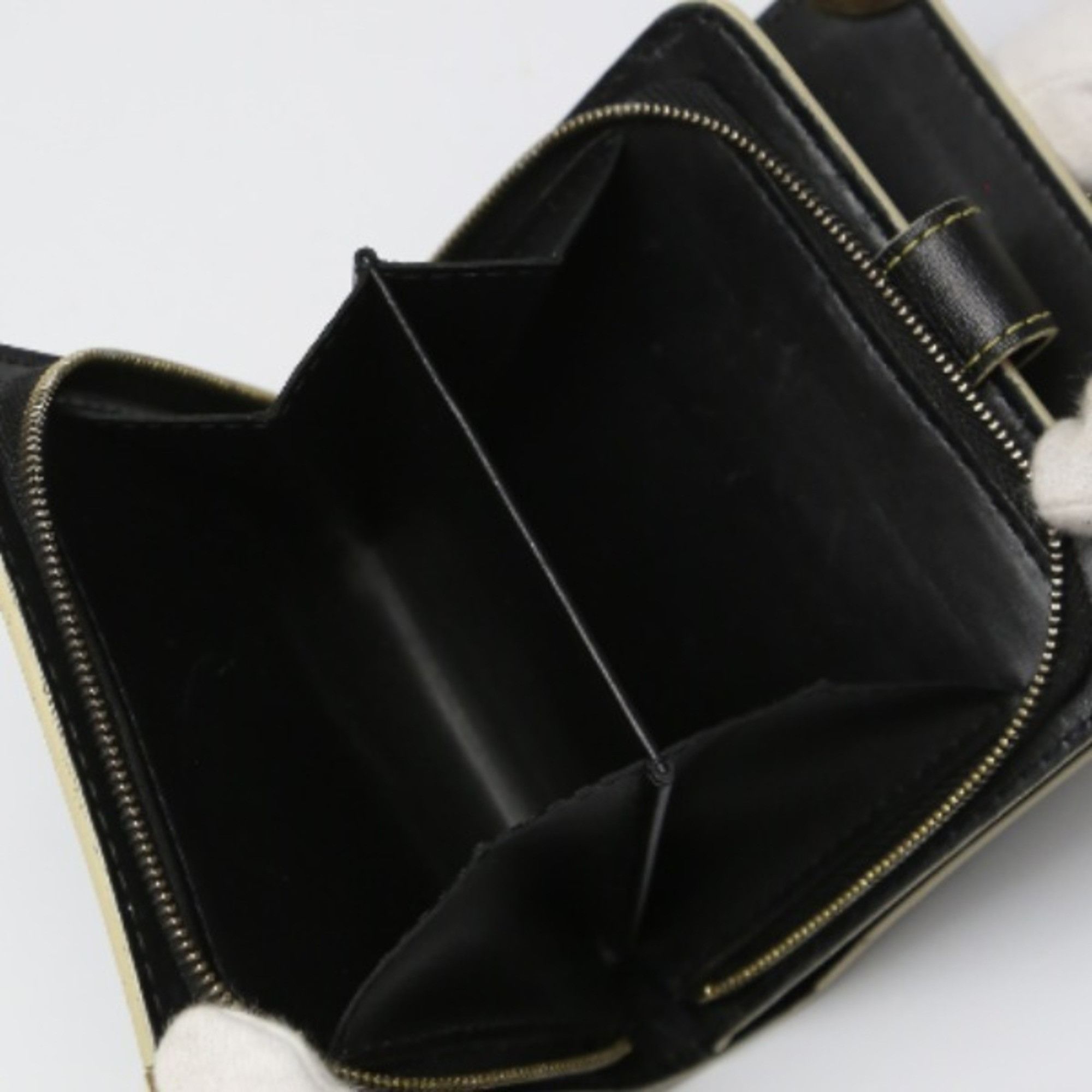 Louis Vuitton Louis Vuitton Suhali wallet Size ONE SIZE - 4 Thumbnail
