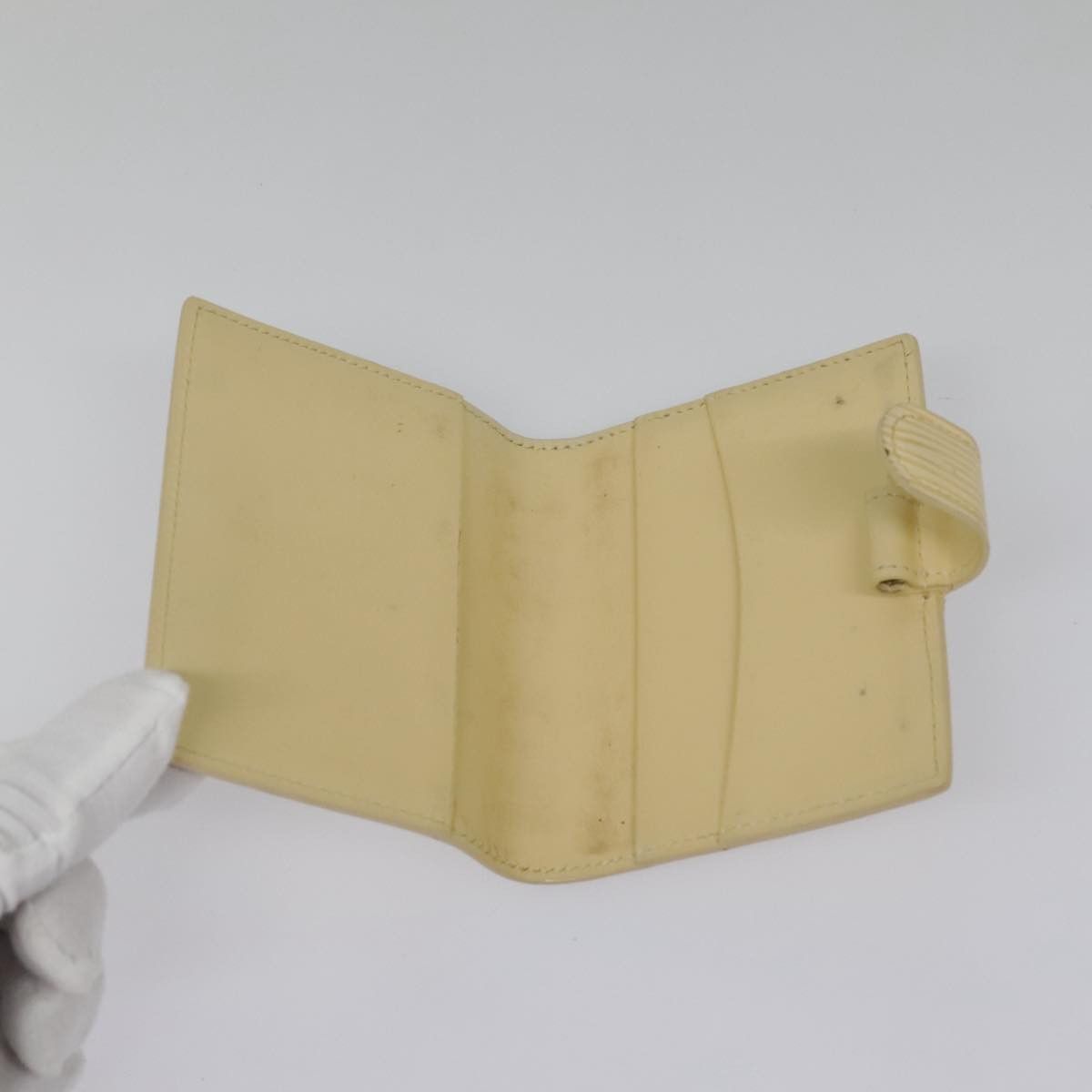 Louis Vuitton Agenda Cover Beige Leather Wallet (Pre-Owned) Size ONE SIZE - 7 Thumbnail