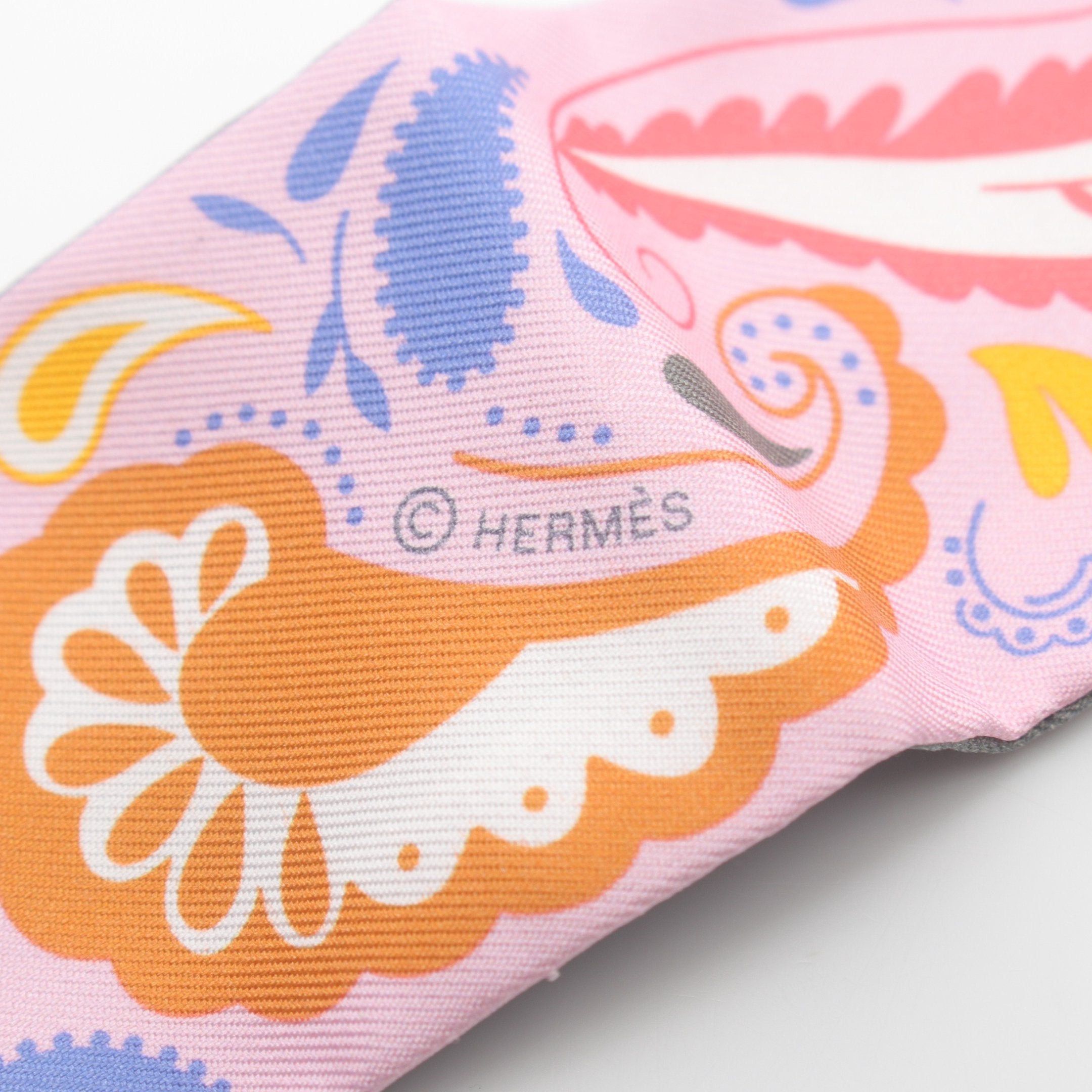 Hermes Hermes Twilly Guepards Bandana Ribbon Scarf Silk Light Pink Multicolor Size ONE SIZE - 3 Thumbnail