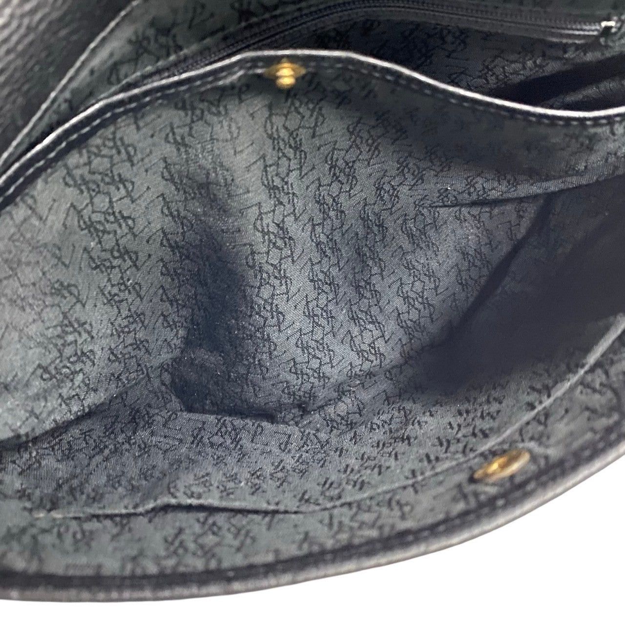 Yves Saint Laurent Yves Saint Laurent Shoulder Bag Black Leather Size ONE SIZE - 9 Thumbnail