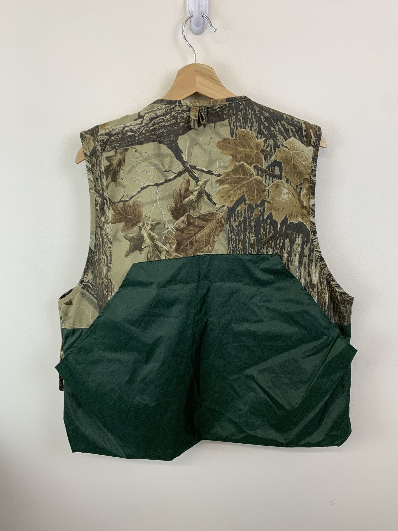 Vintage Vintage 1990s Realtree Camo Padded Hunting Vest Size XL Size US XL / EU 56 / 4 - 3 Thumbnail