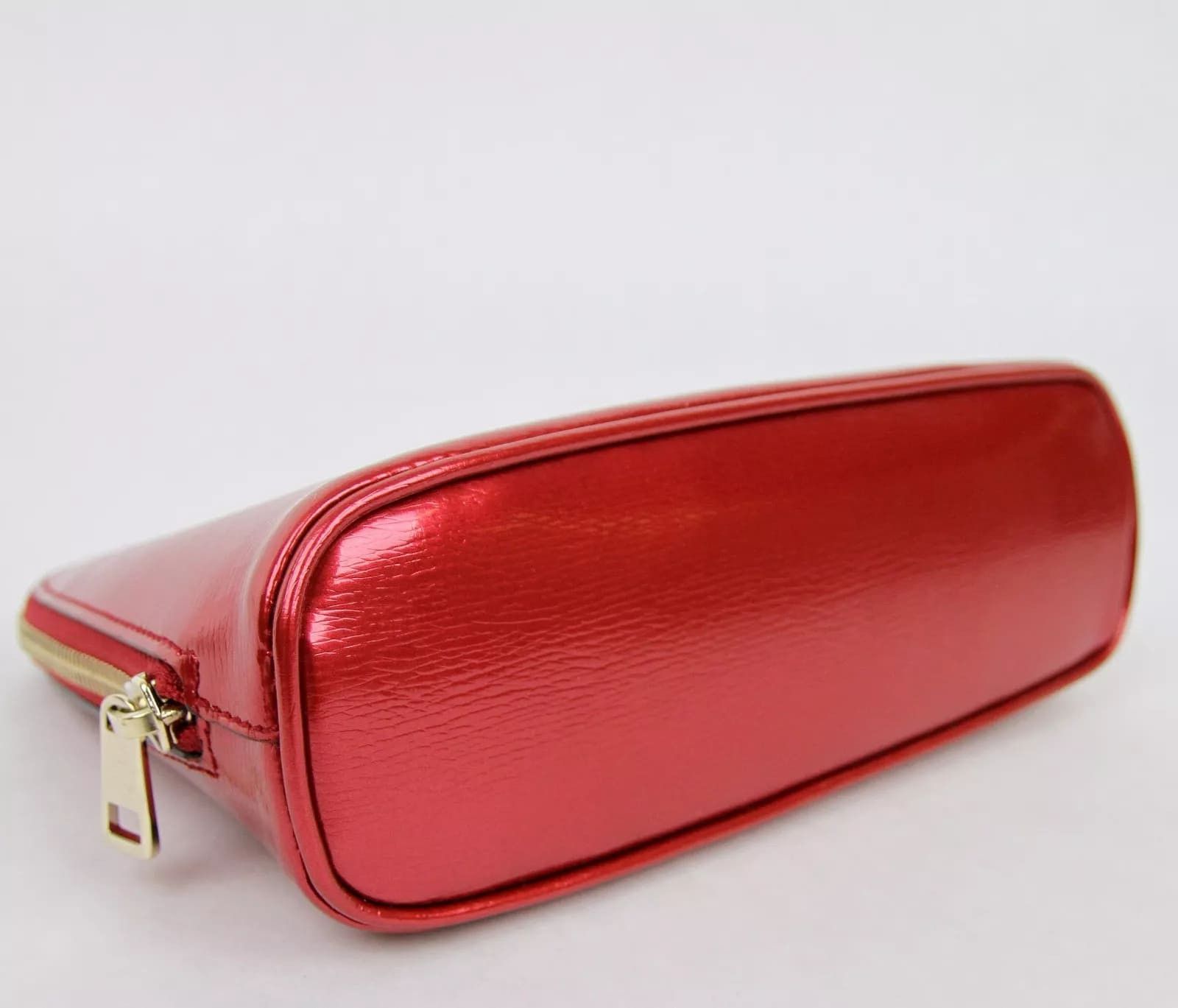 Gucci New Women's Red Shiny Leather Cosmetic Case w/Interlocking Size ONE SIZE - 3 Thumbnail