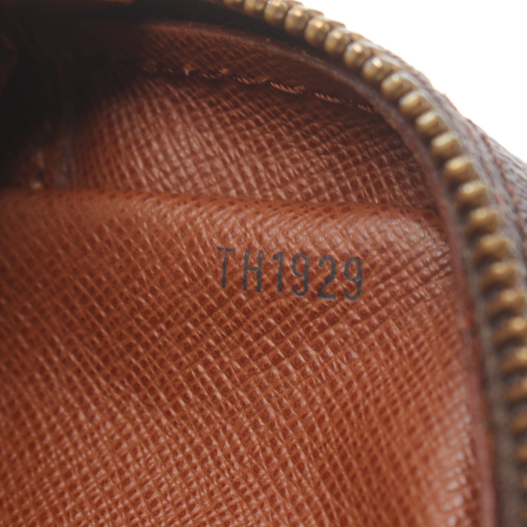 Louis Vuitton Louis Vuitton Amazon Monogram Shoulder Bag Leather Brown Size ONE SIZE - 5 Thumbnail