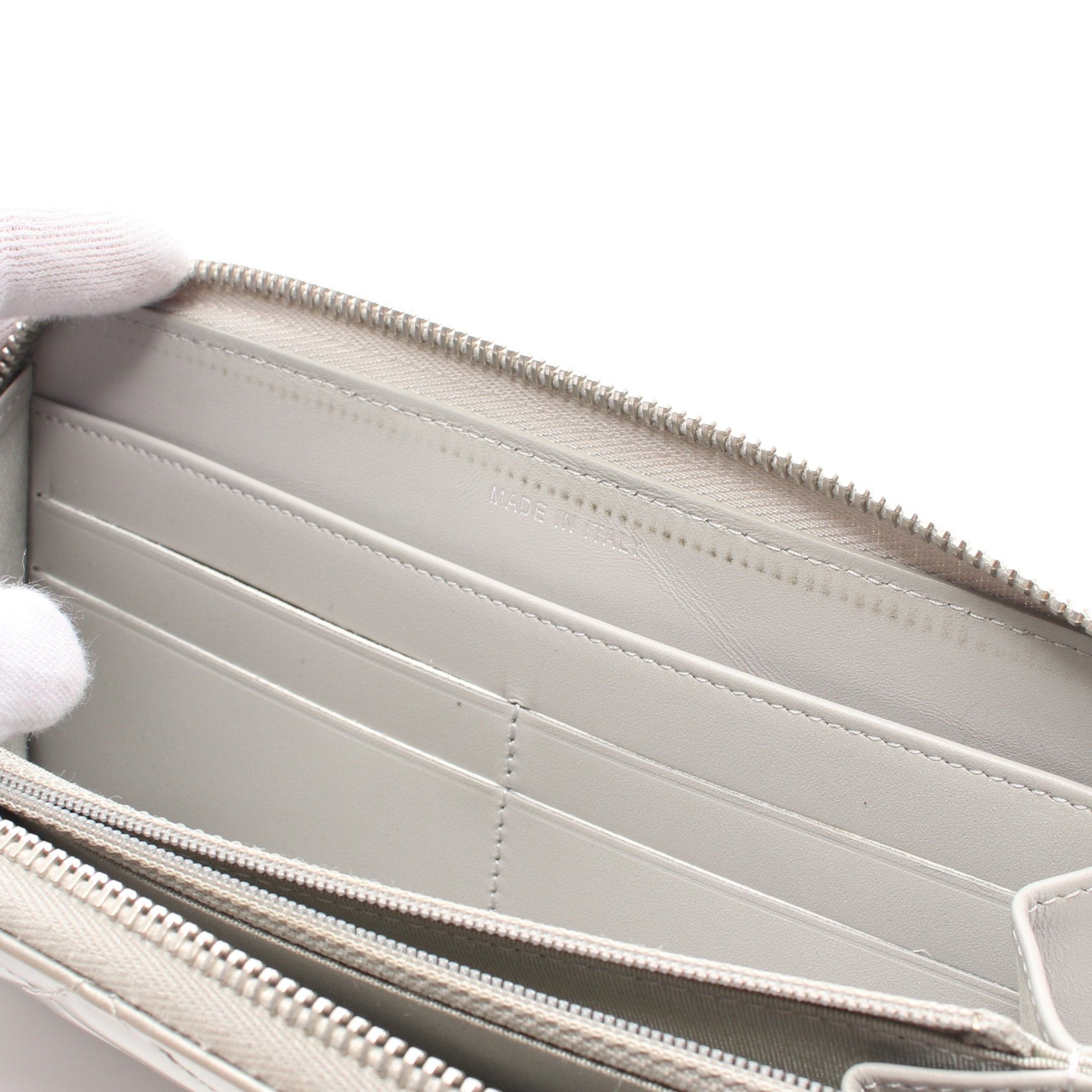Chanel Chanel Matelasse Brilliant Round Zipper Long Wallet Patent Leather Light Gray Silver Hardware Size ONE SIZE - 10 Thumbnail