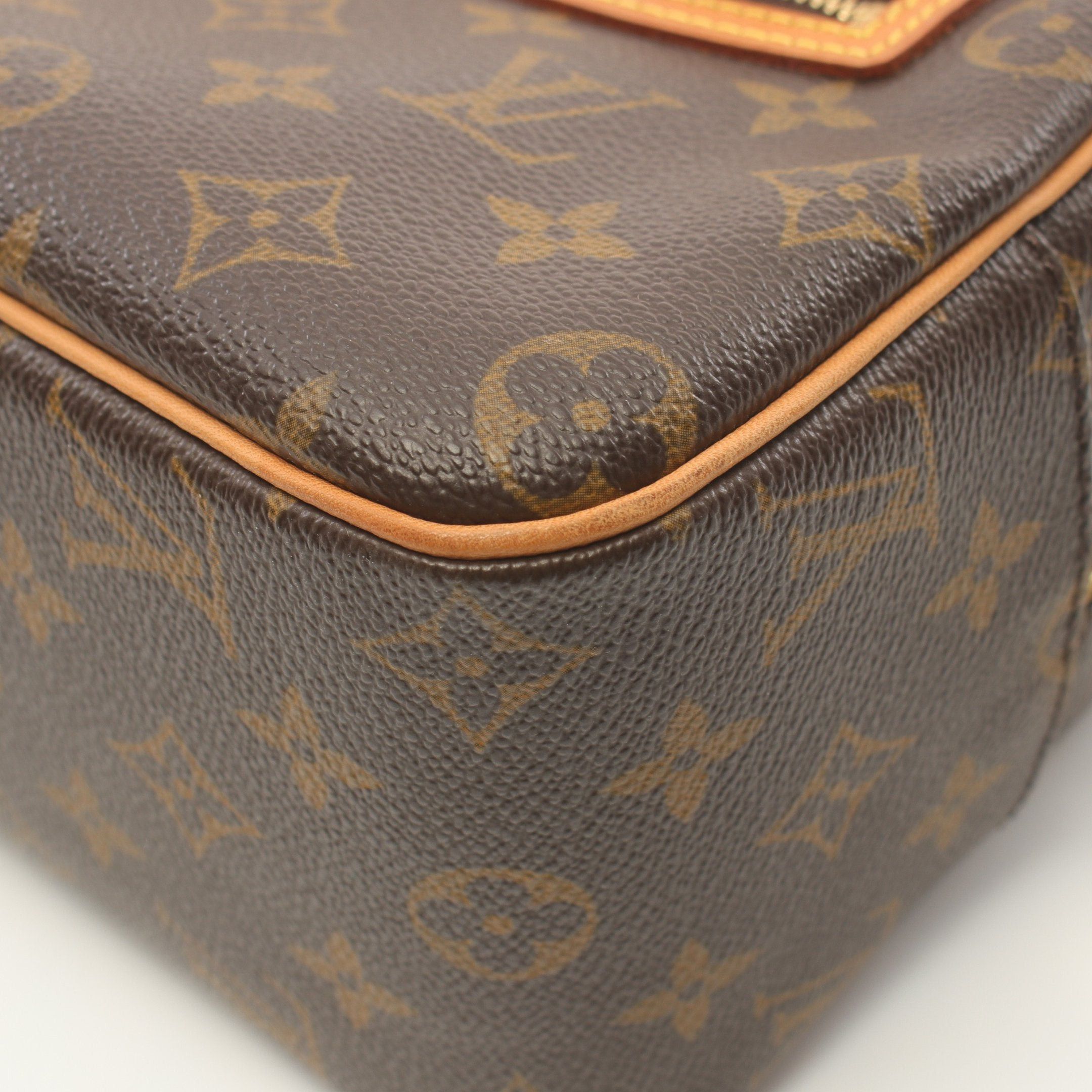 Louis Vuitton Louis Vuitton Cite Mm Monogram Shoulder Bag Leather Brown Size ONE SIZE - 6 Thumbnail
