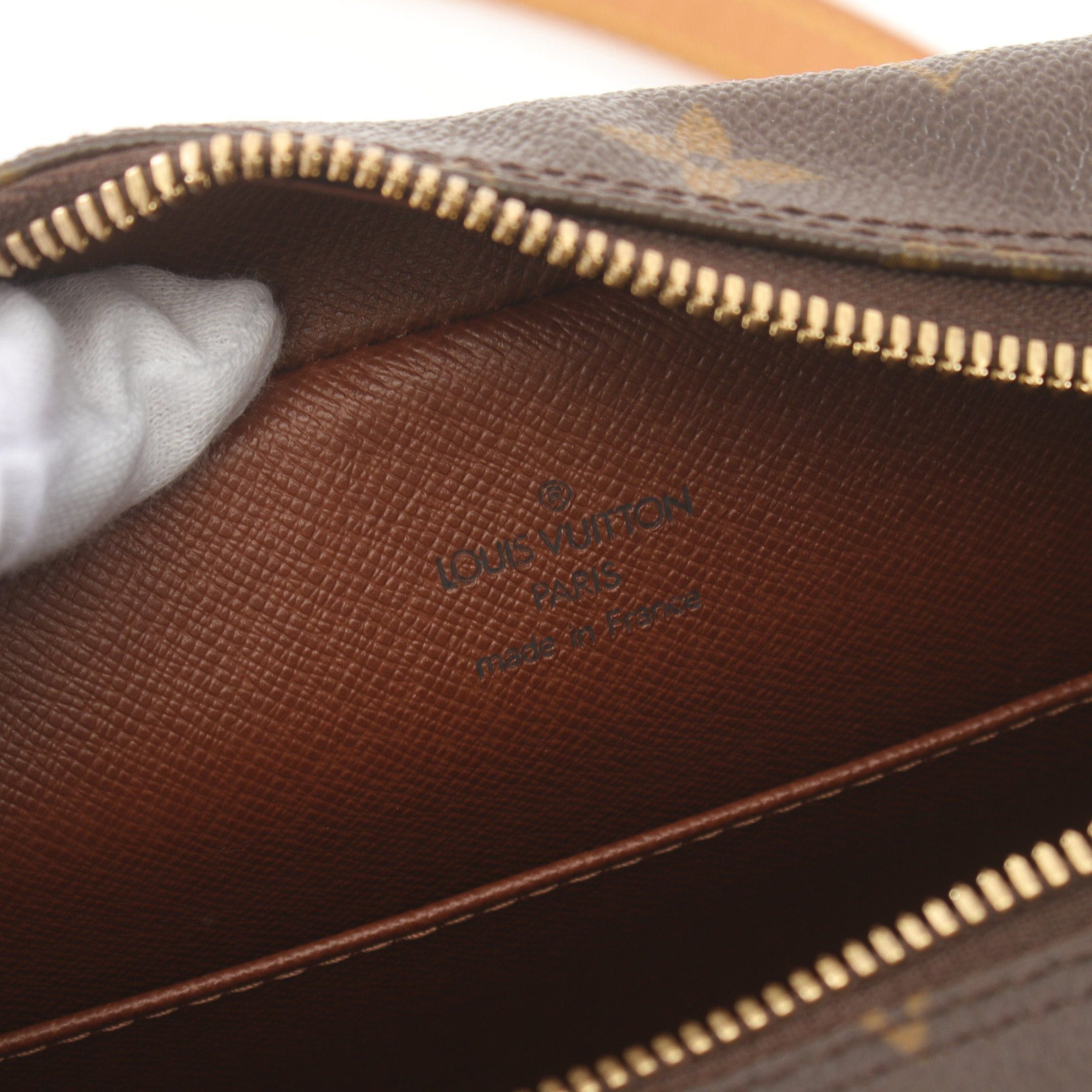 Louis Vuitton Louis Vuitton Cite Mm Monogram Shoulder Bag Leather Brown Size ONE SIZE - 4 Thumbnail