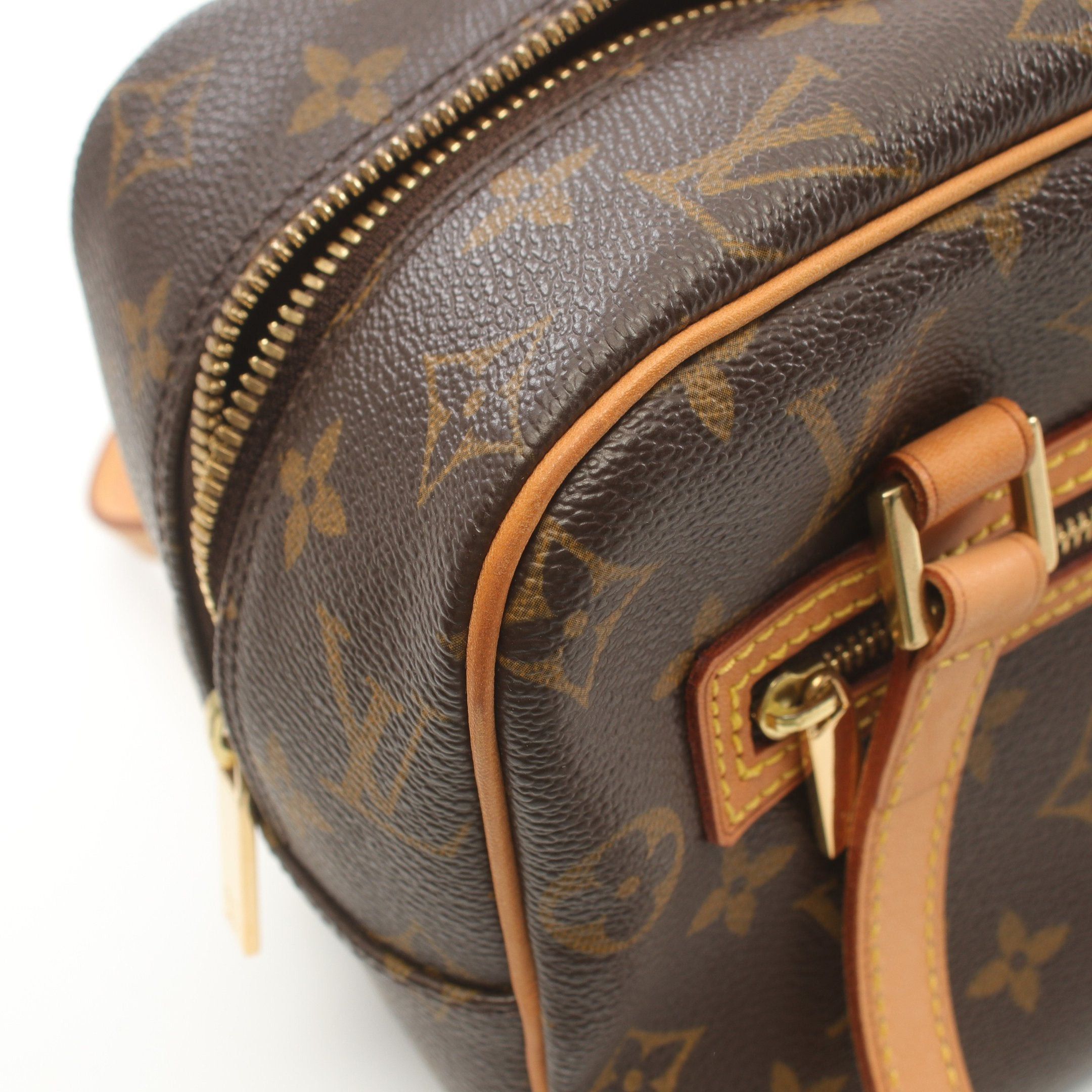 Louis Vuitton Louis Vuitton Cite Mm Monogram Shoulder Bag Leather Brown Size ONE SIZE - 8 Thumbnail