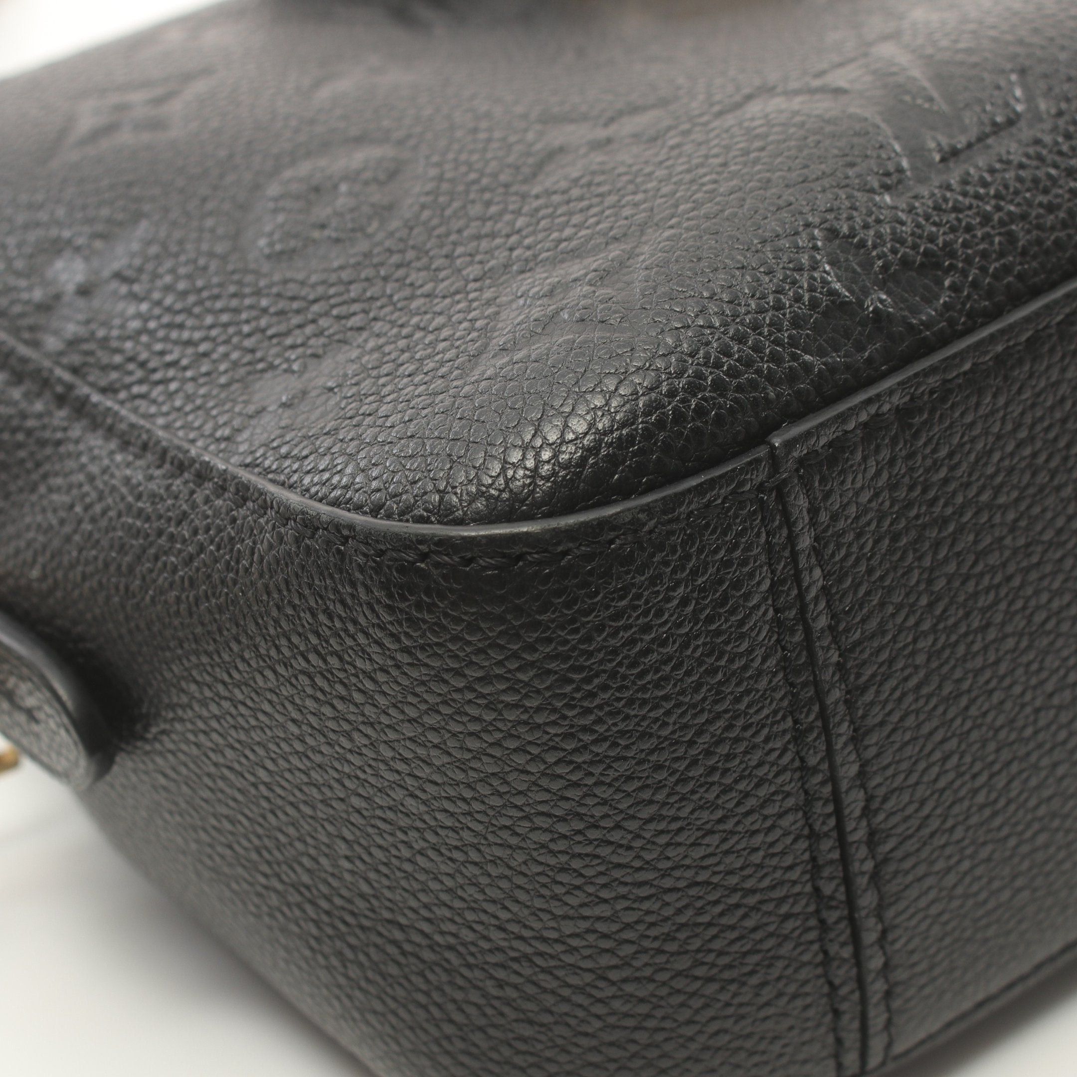 Louis Vuitton Louis Vuitton Saintonge Monogram Empreinte Noir Shoulder Bag Leather Black Size ONE SIZE - 7 Thumbnail