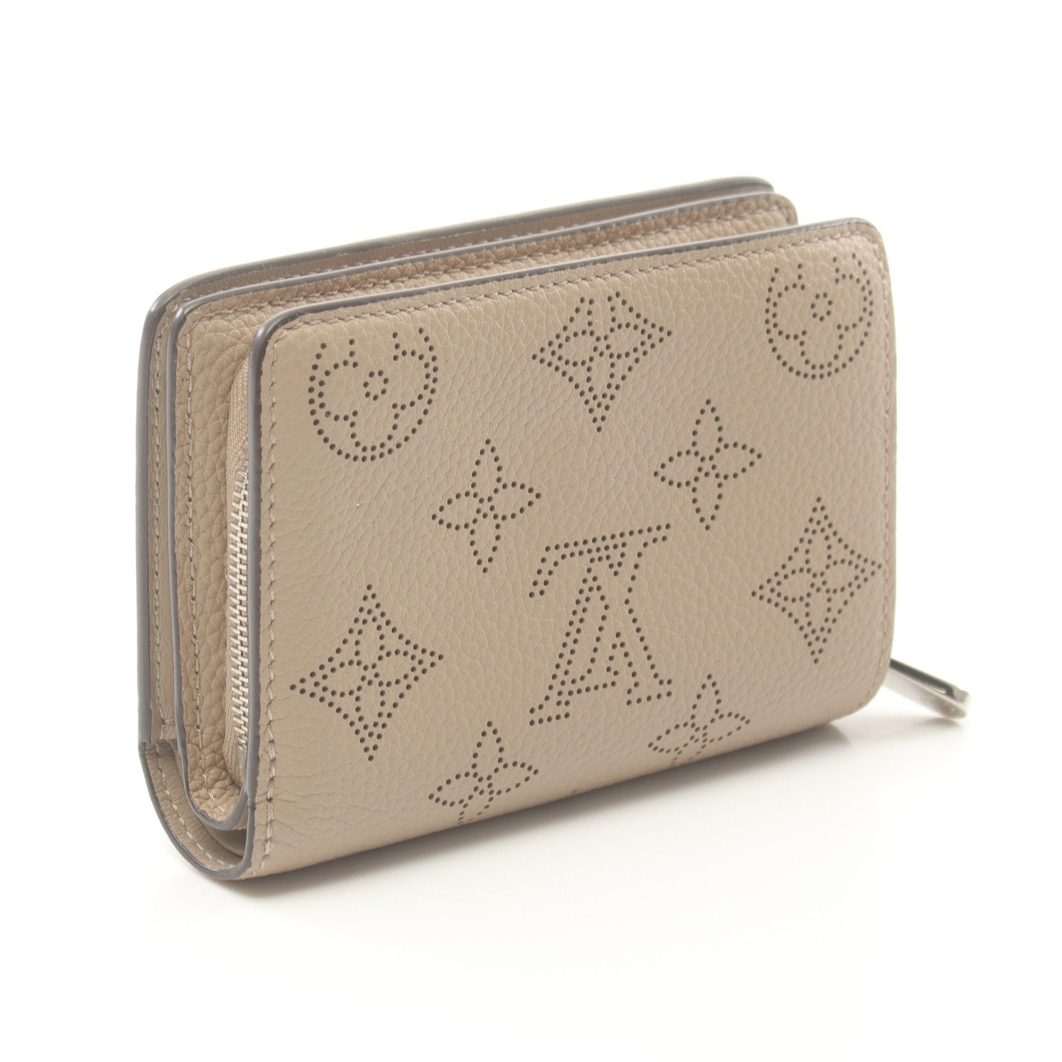 Louis Vuitton Louis Vuitton Portefeuil Claire Monogram Mahina Carré Bi-Fold Wallet Leather Gray Beige Size ONE SIZE - 2 Thumbnail